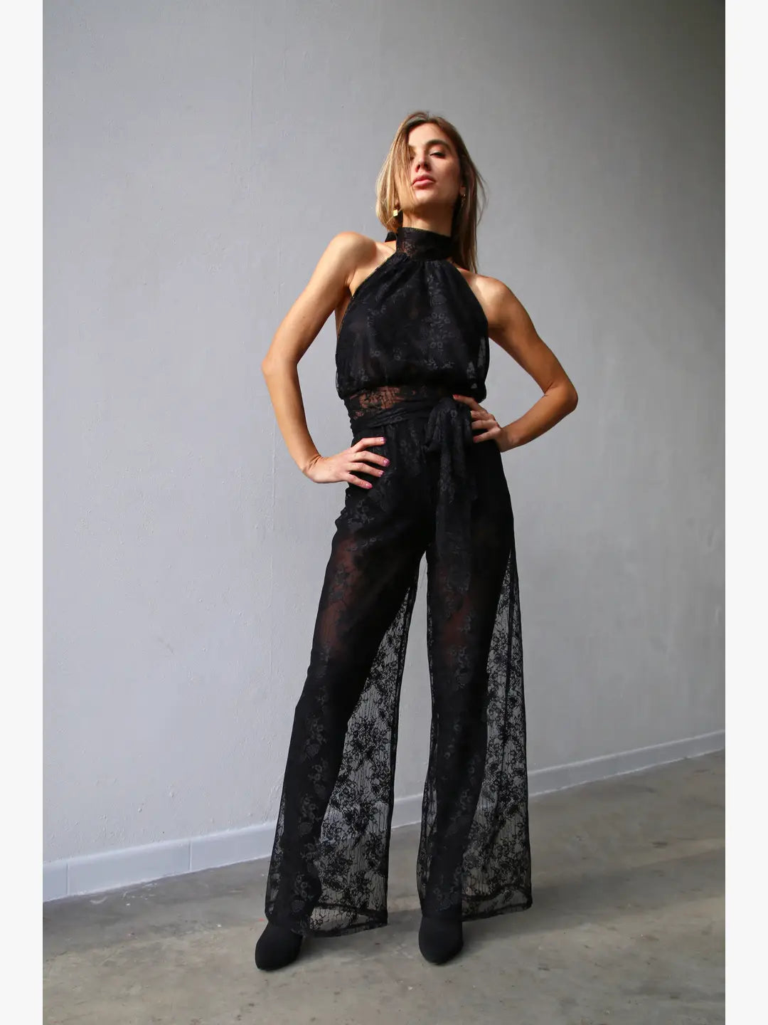 W5002 TOP AMERICANA CON COLLETTO E FUSCIACCA PIZZO NERO