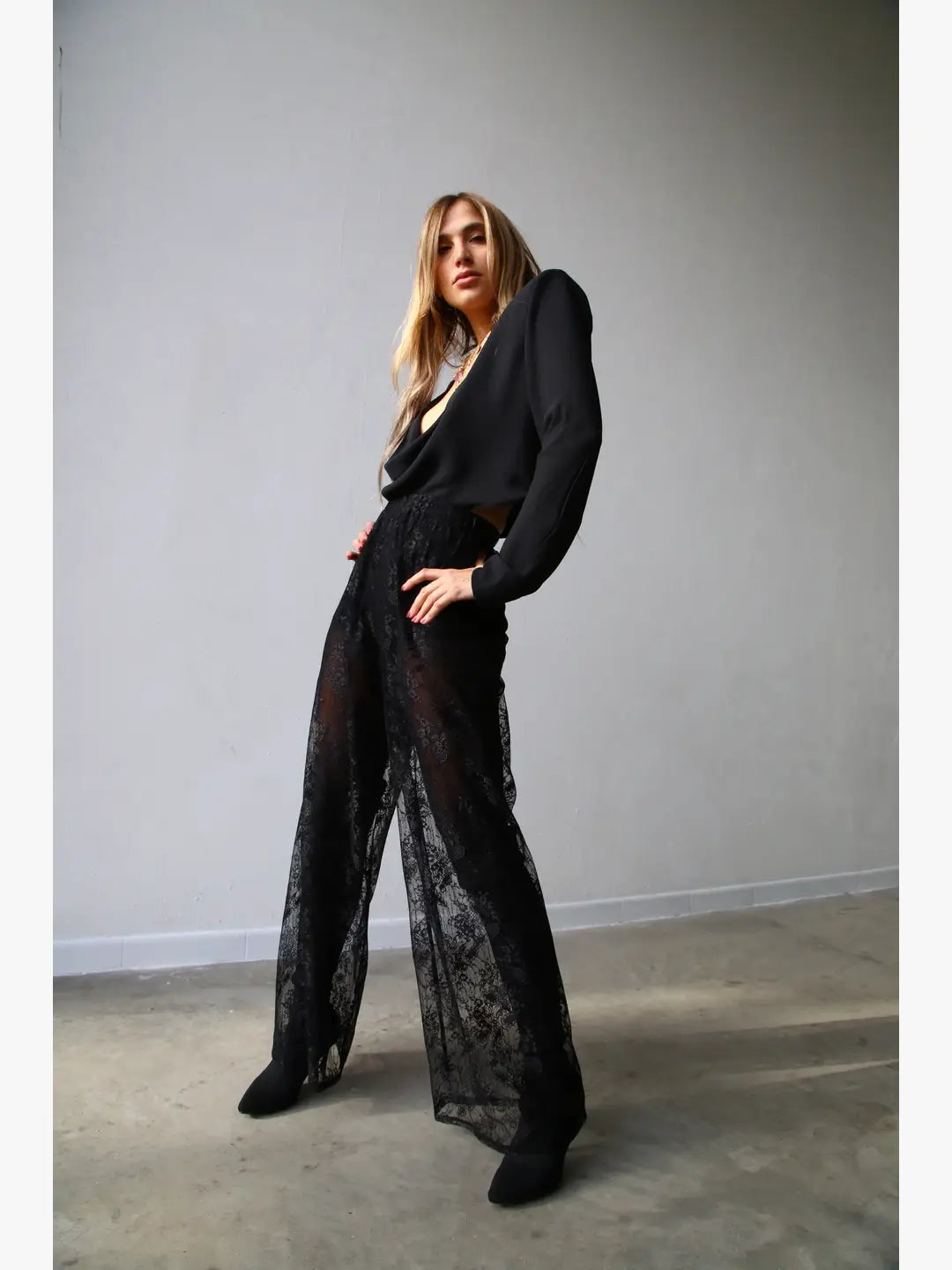 W5057 PANTALONE SCAMPANATO PIZZO NERO