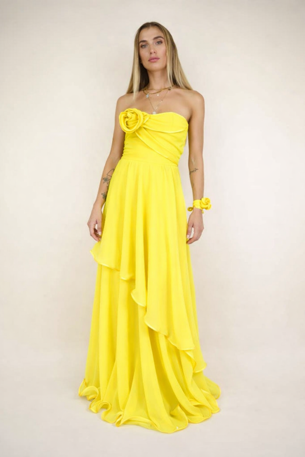 Abito bustino con fiore