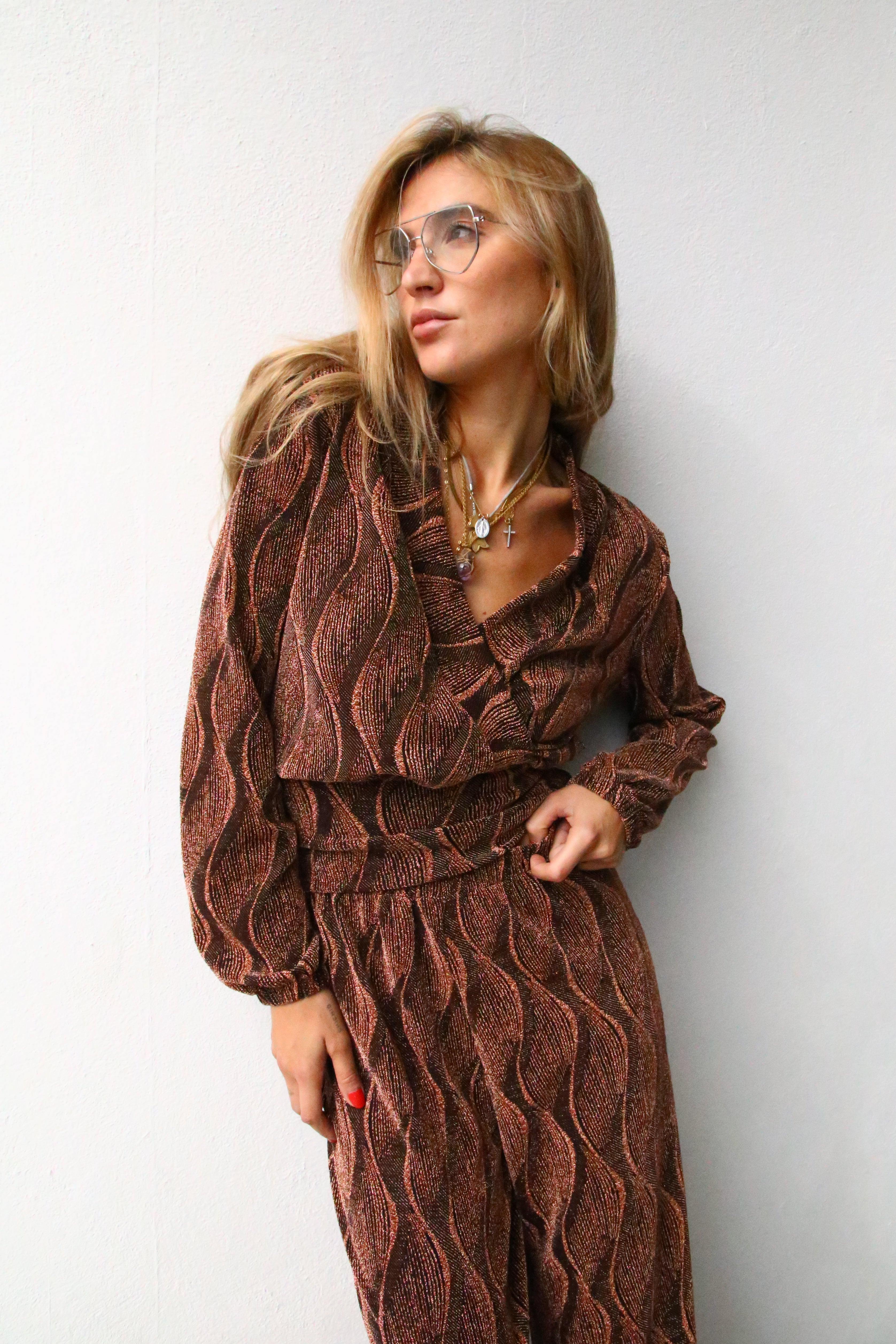 A3030 MAGLIA INCROCIATA CON FASCIONE LUREX RUGGINE