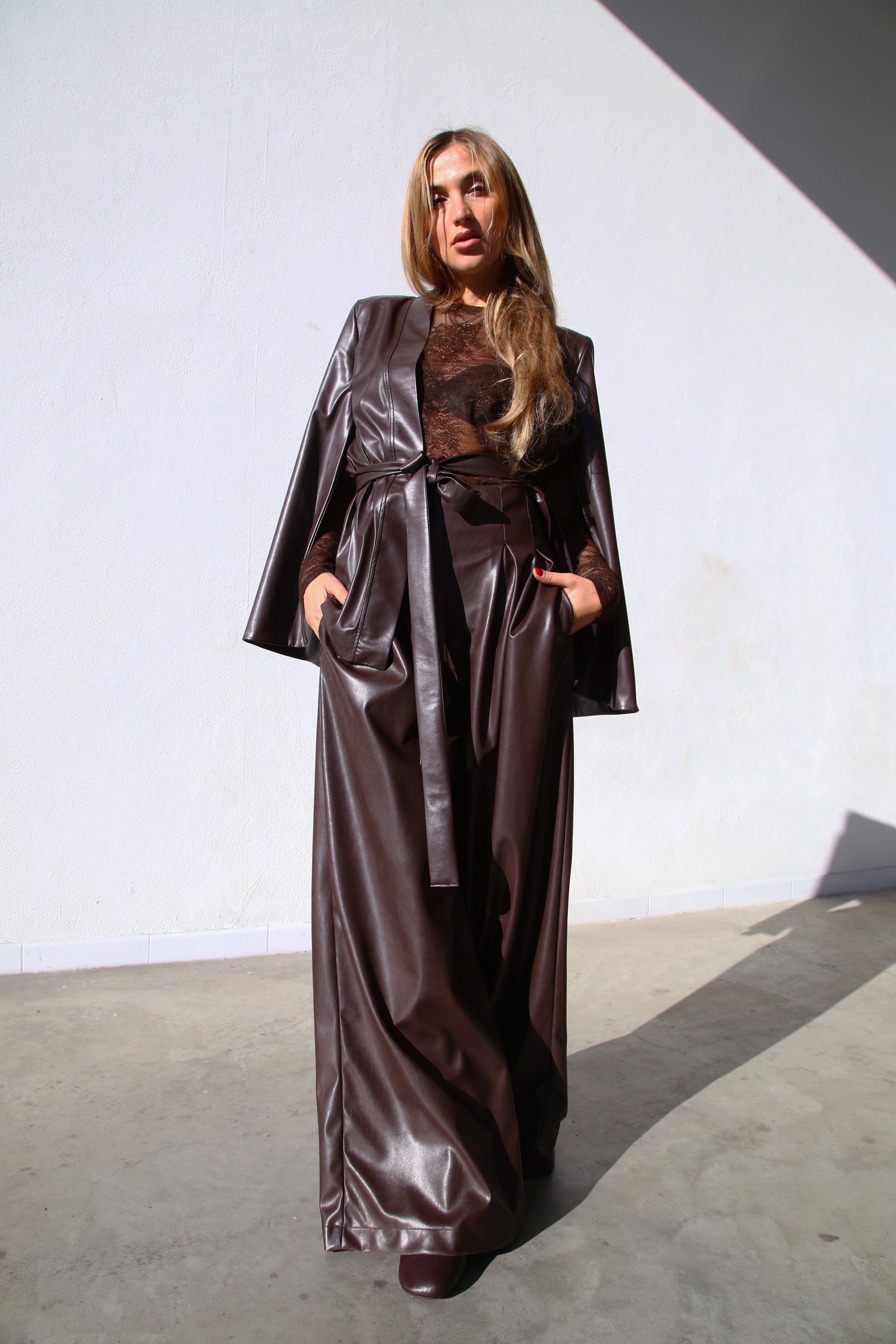 A6051E PANTALONE BUSTIER CON SCONTRI ECOPELLE MARRONE