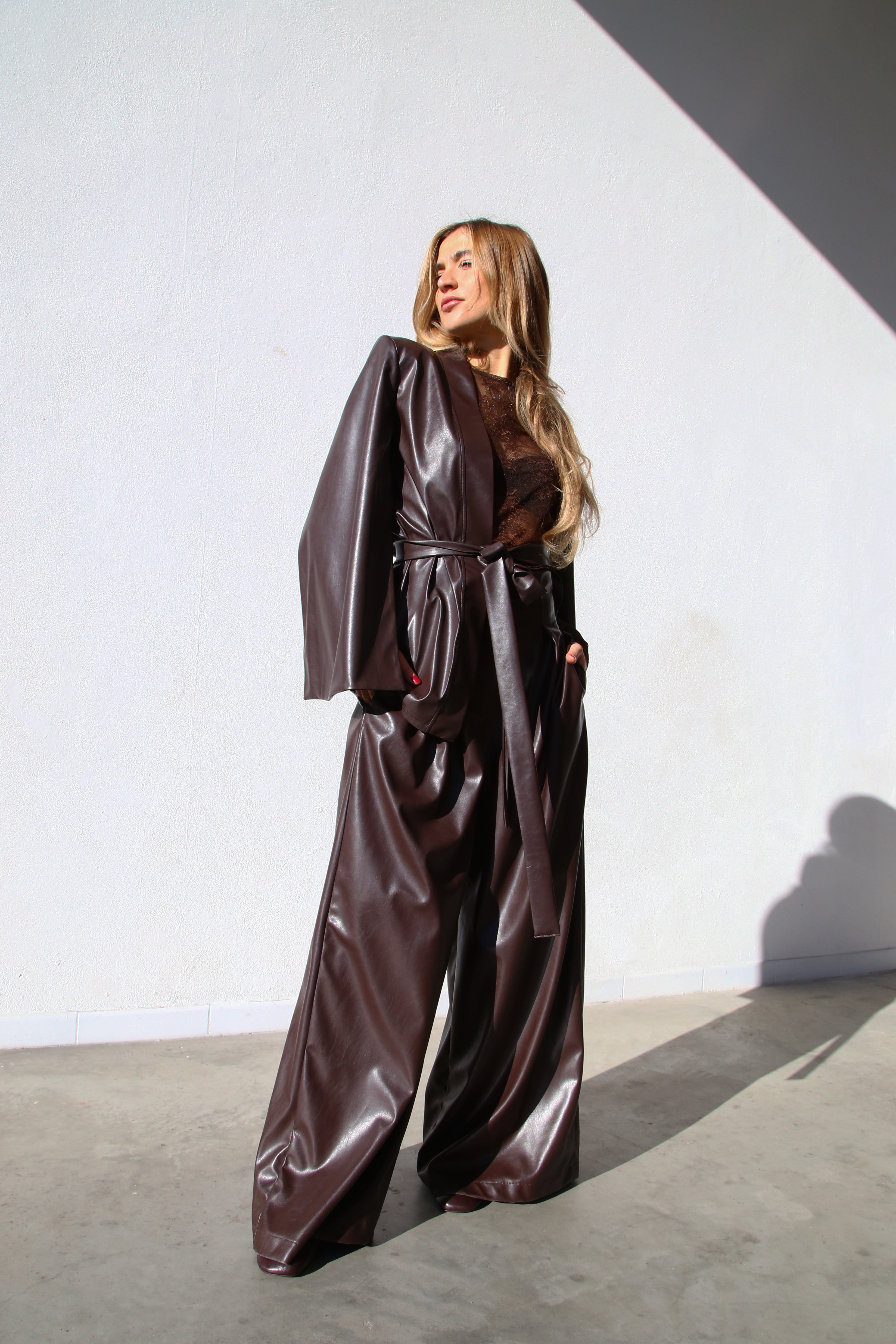 A6051E PANTALONE BUSTIER CON SCONTRI ECOPELLE MARRONE