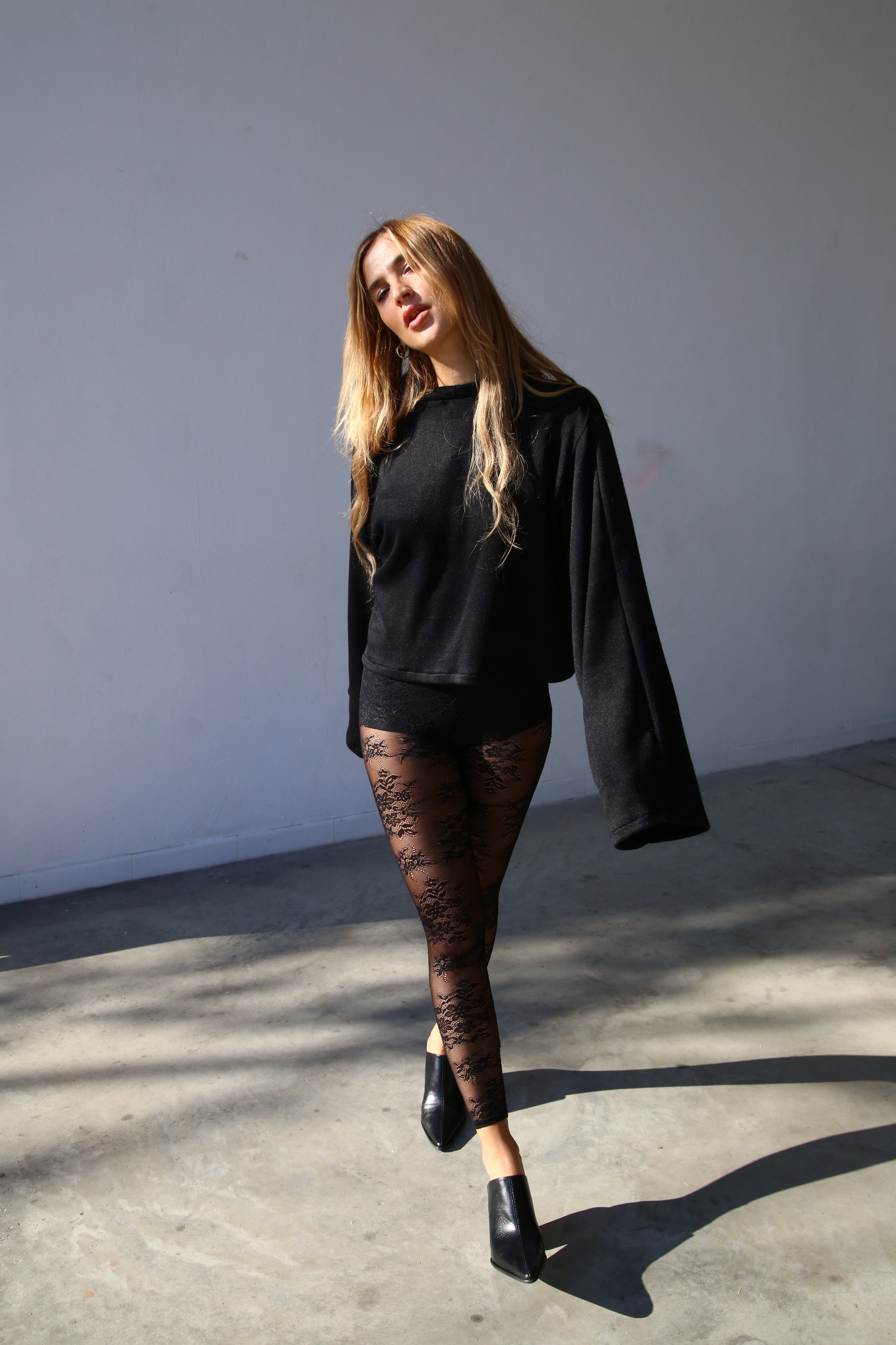 MAGLIOCINO CROP MANICA AMPIA NERO