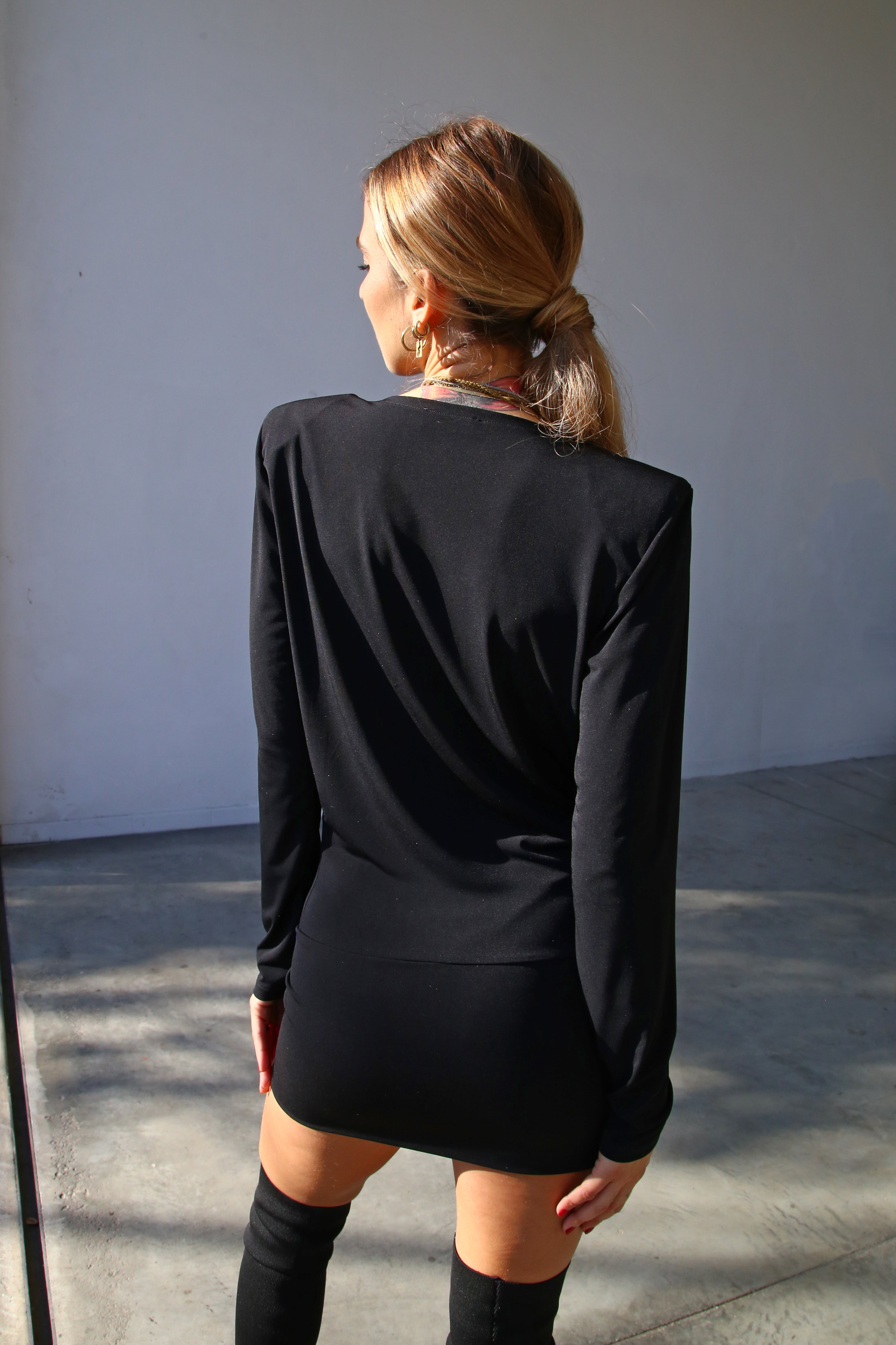 ABITO CORTO COLLO CROLLATO MICROFIBRA NERO