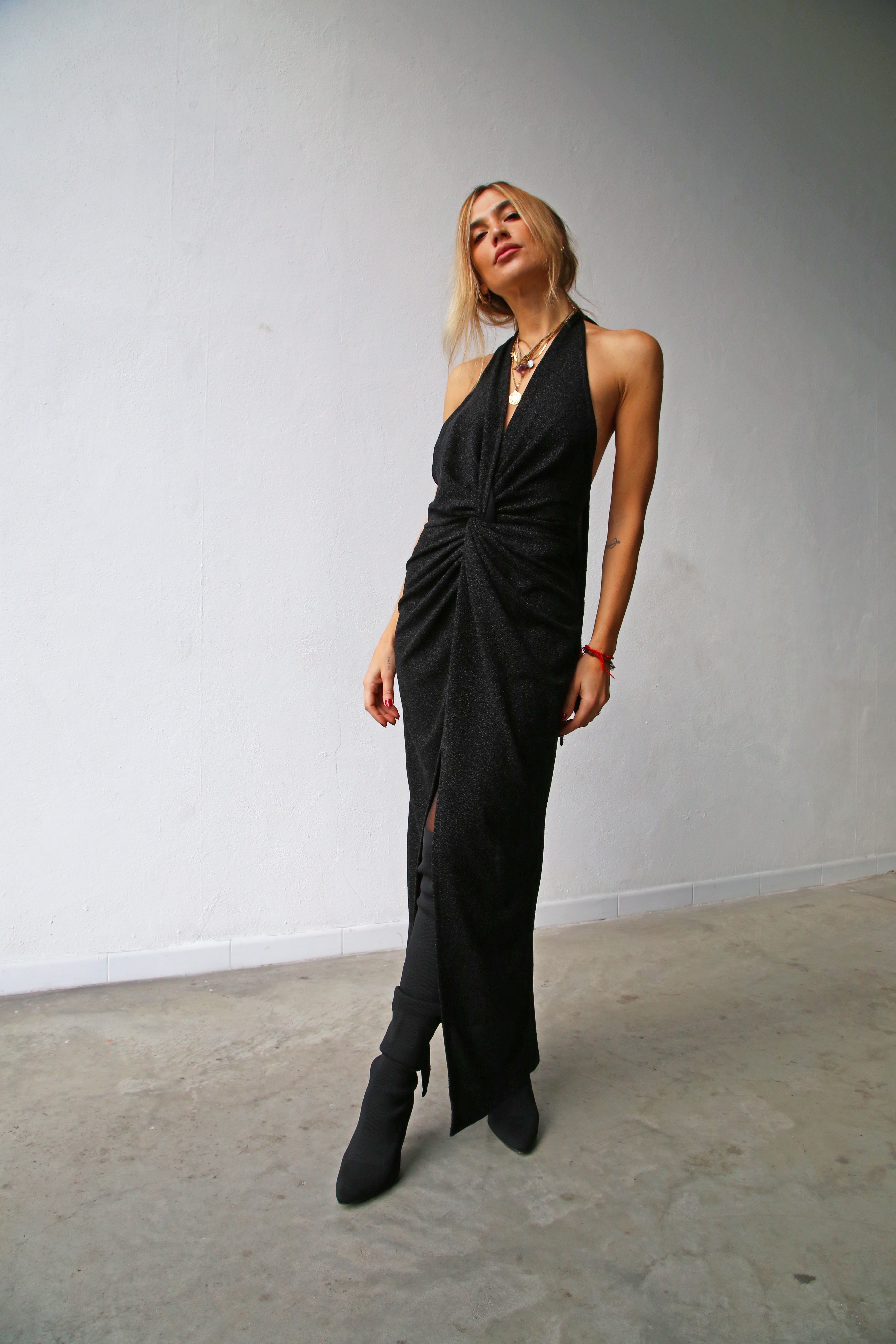 P6163 ABITO LUNGO NODO ALLACCIATO AL COLLO LUREX NERO