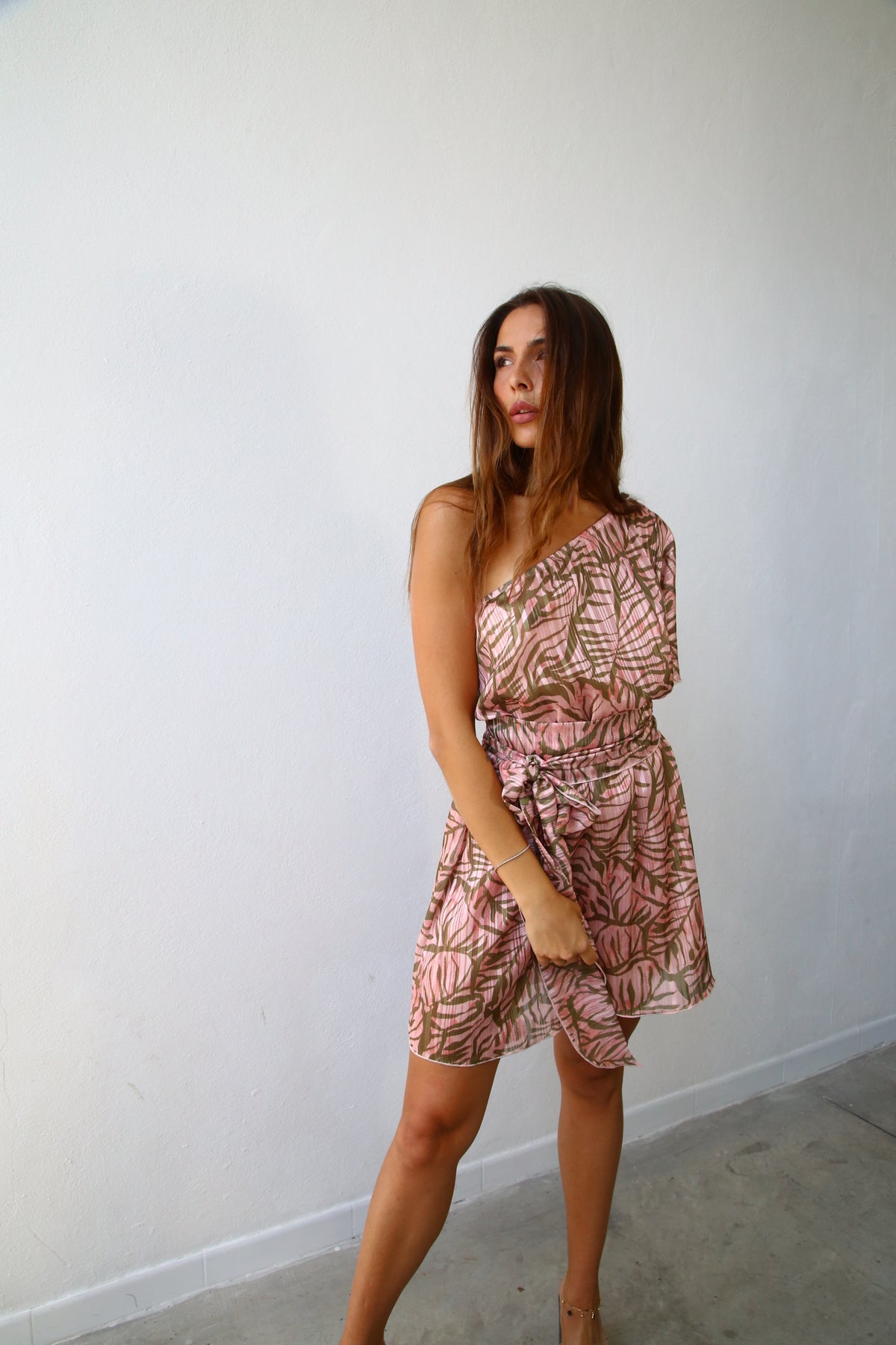 E2070 ABITO CORTO MONOSPALLA KIMONO F7 LUREX PESCA FOGLIE VERDI