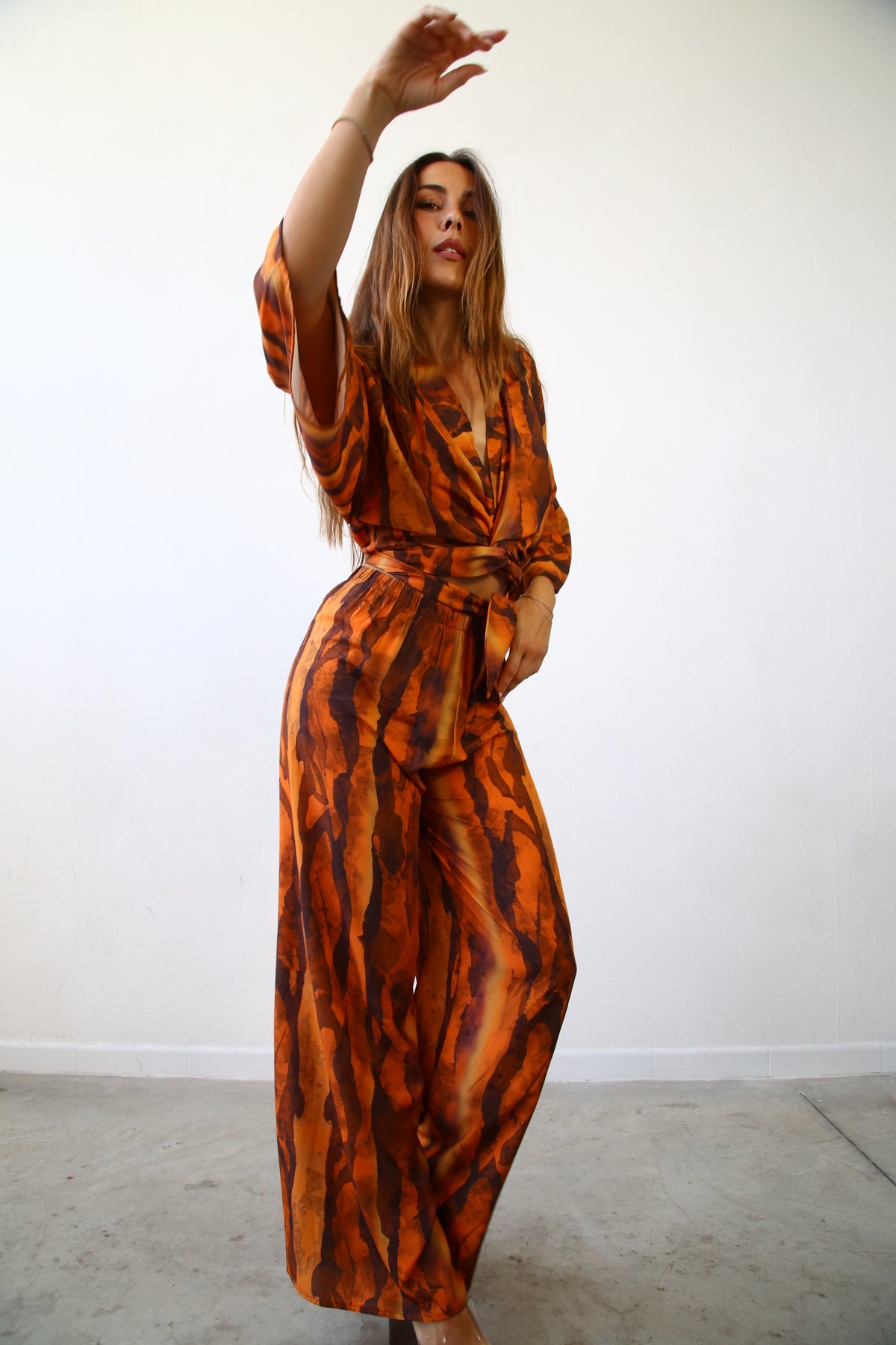 E2020 CAMICIA KIMONO CON FUSCIACCA F3 VISCOSA ZEBRATO MARRONE