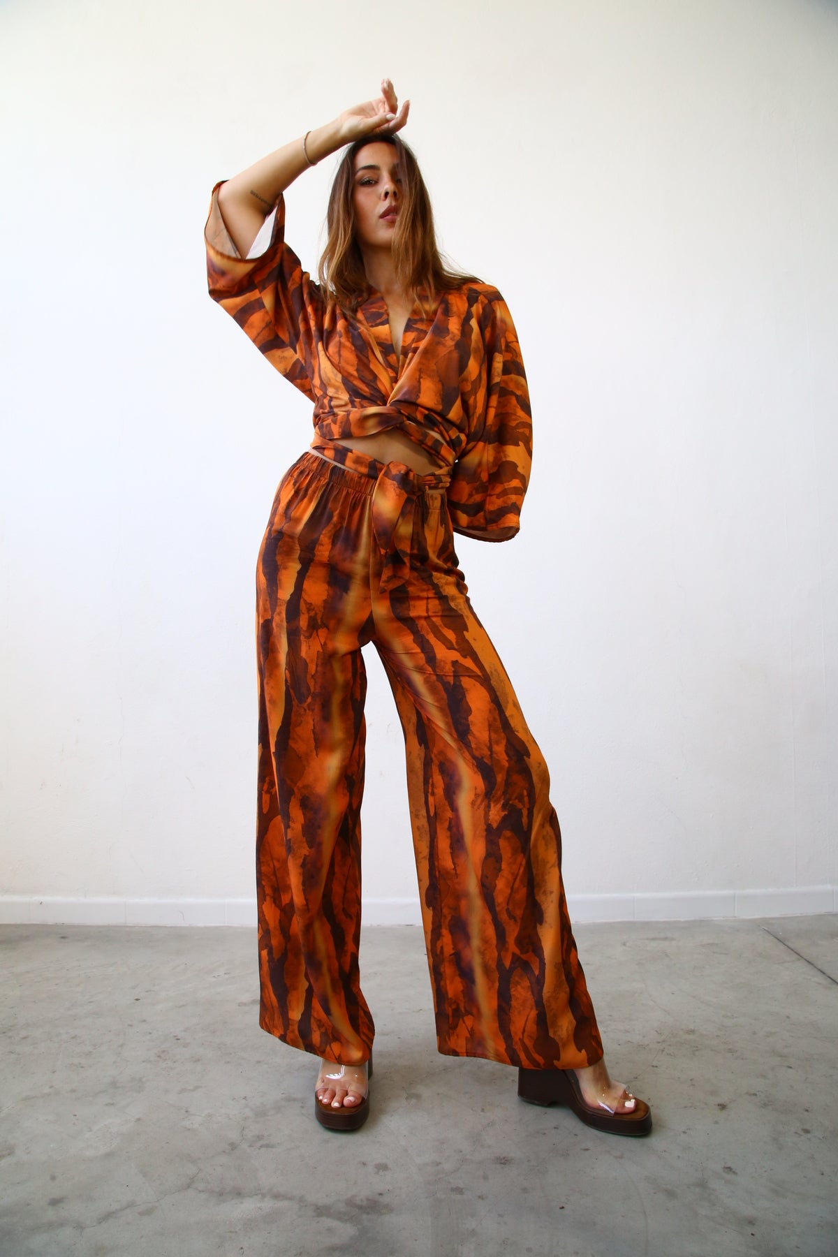 E2020 CAMICIA KIMONO CON FUSCIACCA F3 VISCOSA ZEBRATO MARRONE