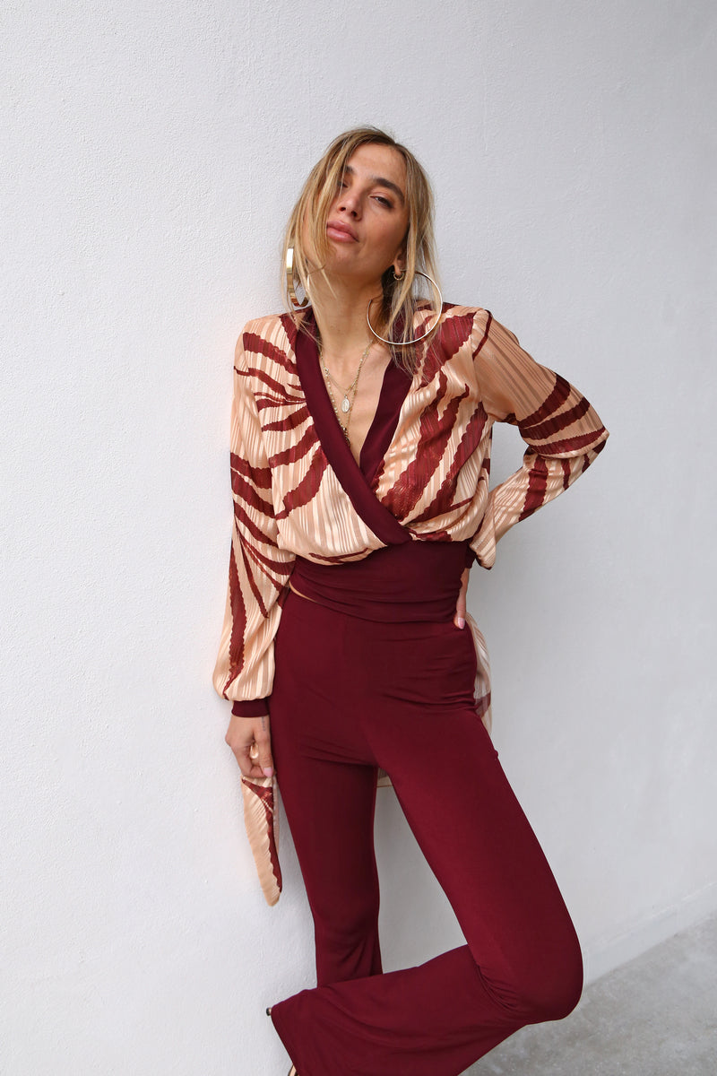 P4029 CAMICIA INCROCIATA CON FASCIONE DEVOIREE PALME BORDEAUX SFONDO CIPRIA
