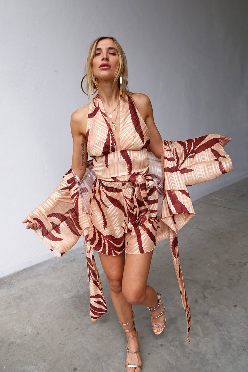 P3040 SHORT DEVOIREE PALME BORDEAUX SFONDO CIPRIA