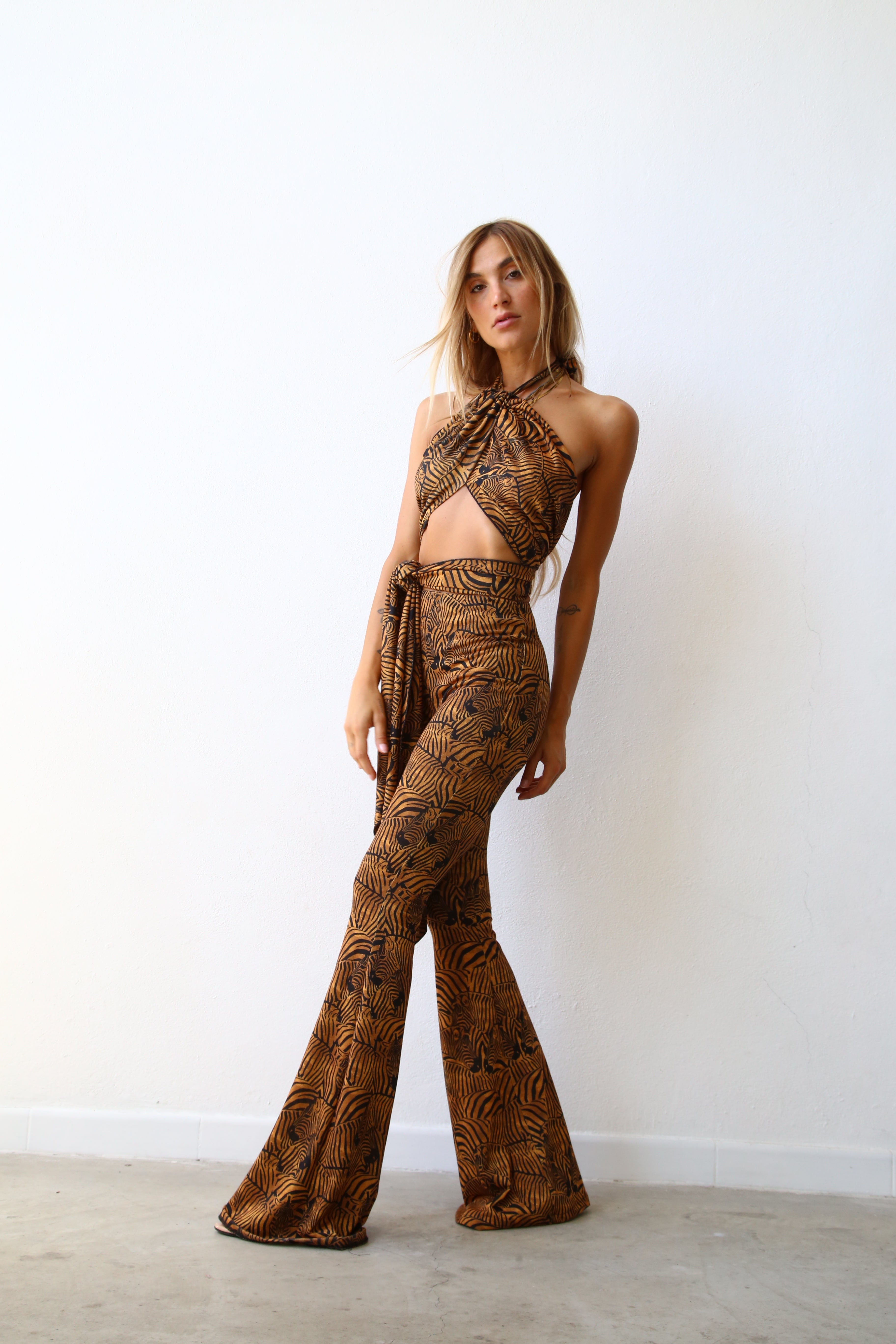 TOP FUSCIACCA CON CATENA AL COLLO LUREX TIGRE