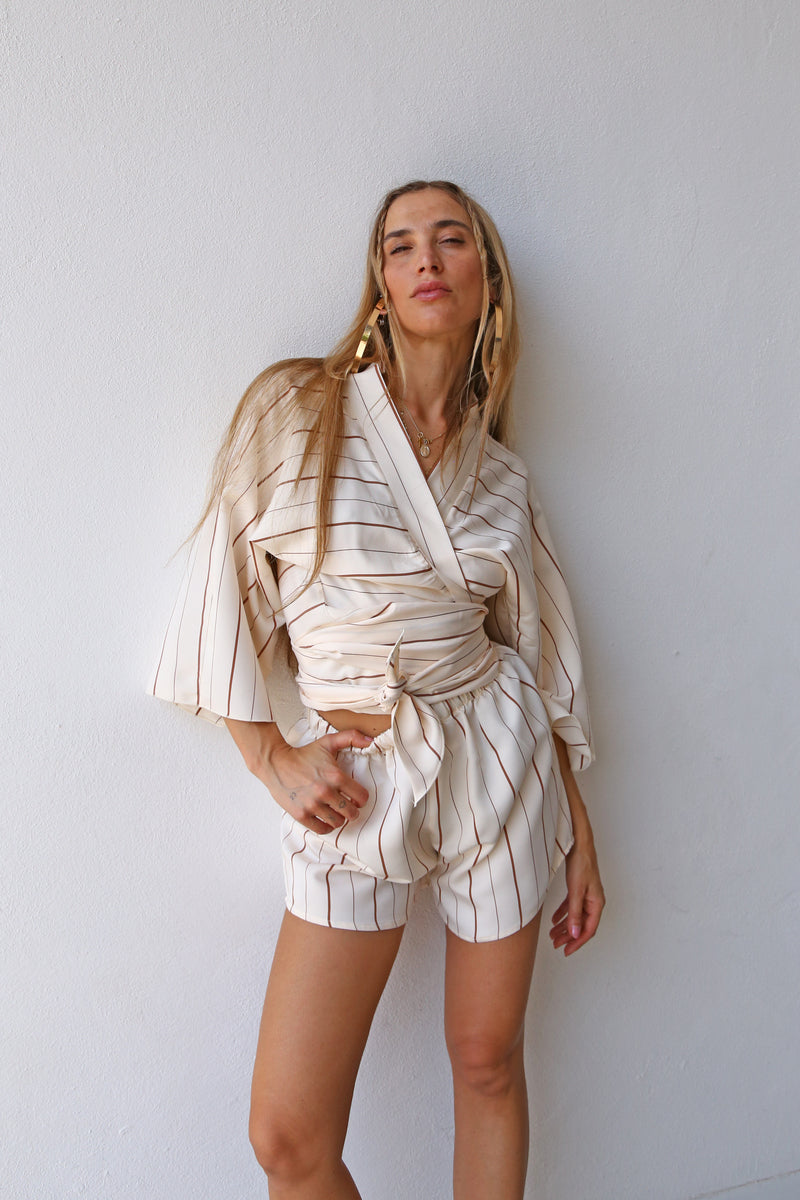 P4032 CAMICIA MANICA A KIMONO CON FUSCIACCA VISCOSA GESSATO PANNA E MARRONE