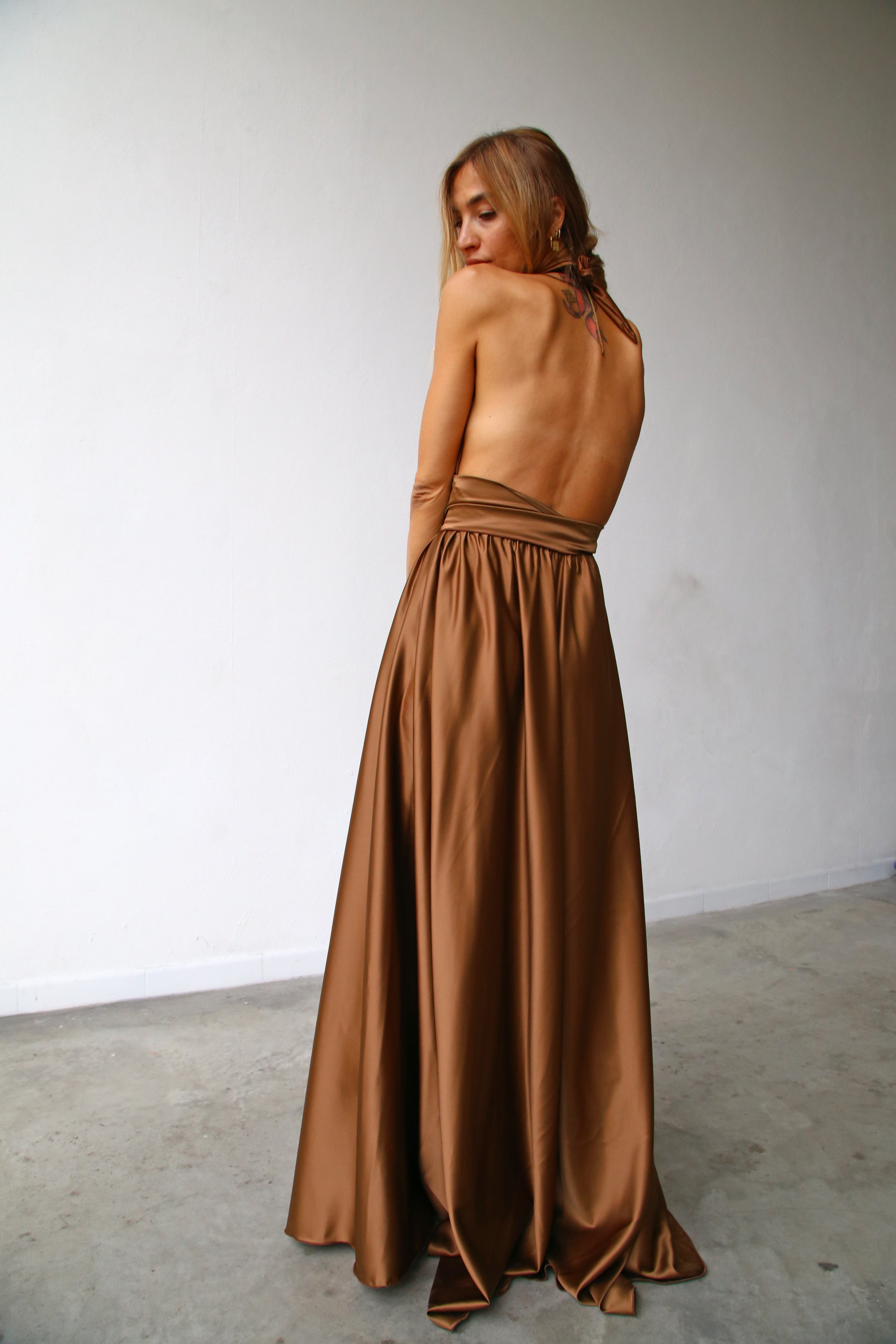 P3169 ABITO LUNGO COPPE MARILYN A RUOTA CON CINTURA TABACCO