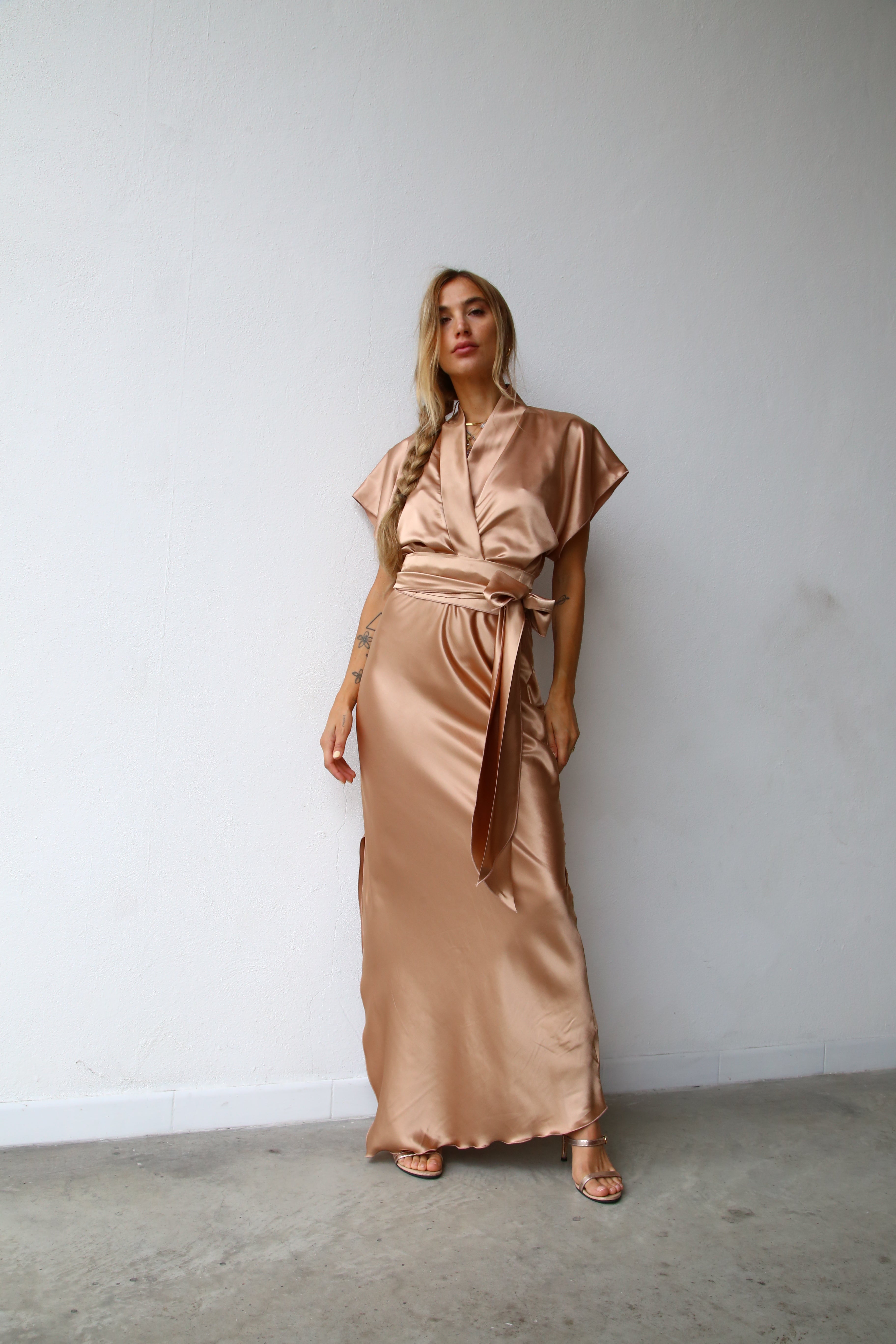 P3098 COPRISPALLE KIMONO CON FIOCCO ORO SCURO