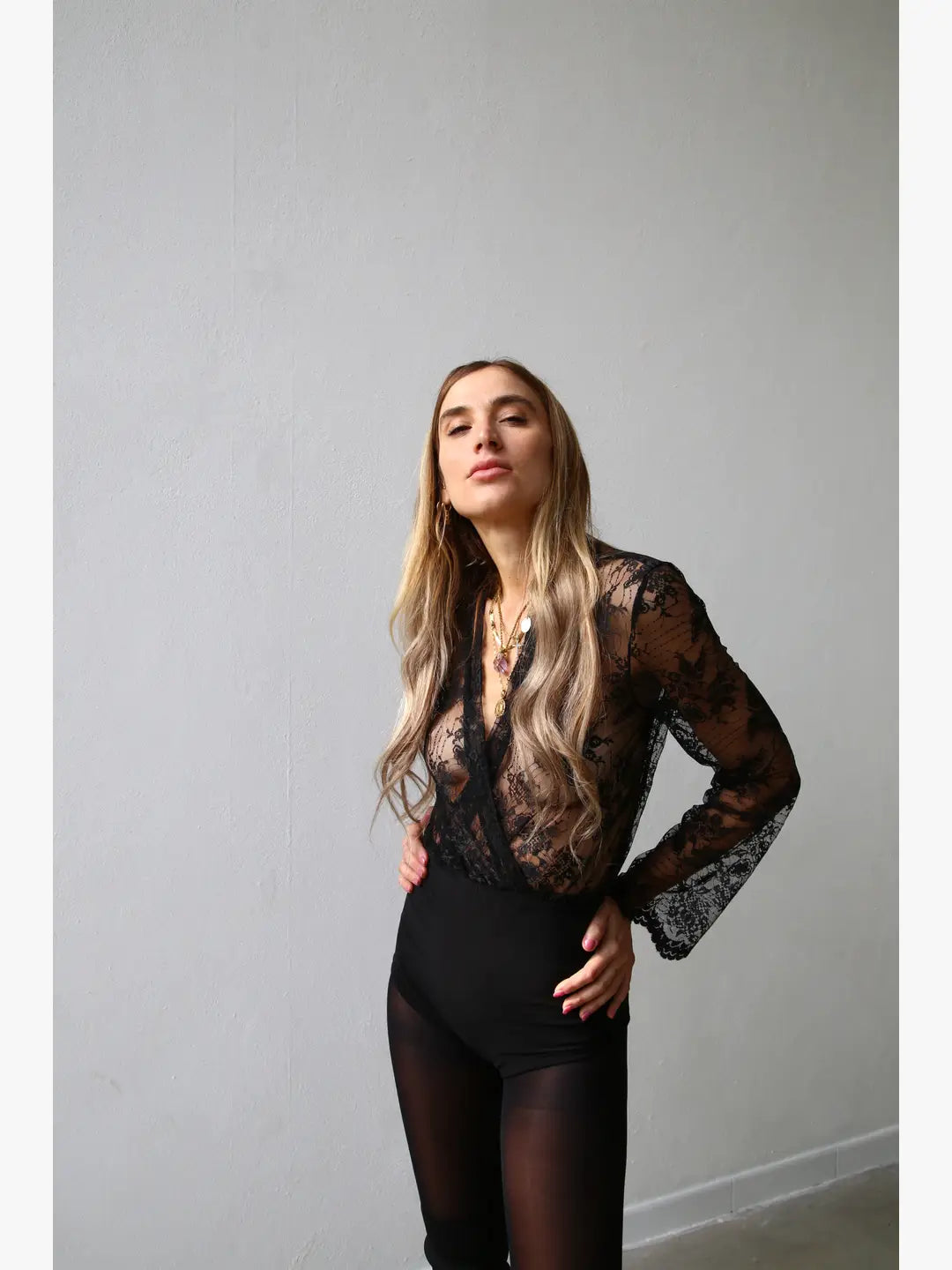W5011 BODY INCROCIATO MANICA LUNGA PIZZO