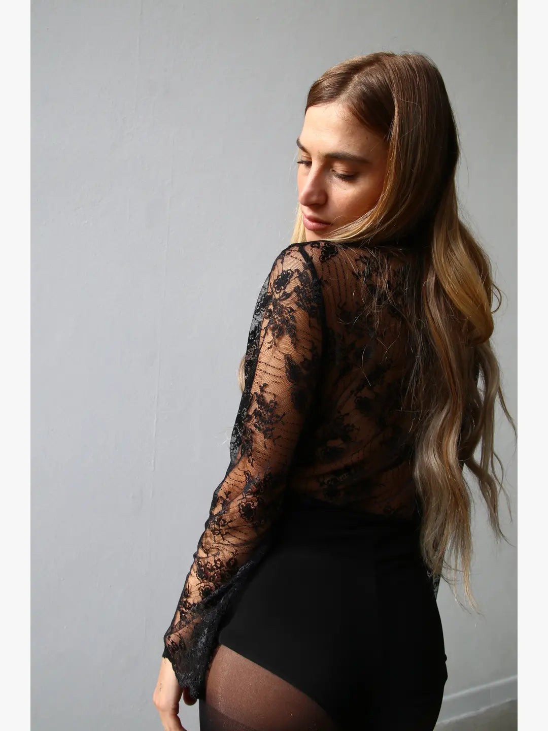 W5011 BODY INCROCIATO MANICA LUNGA PIZZO