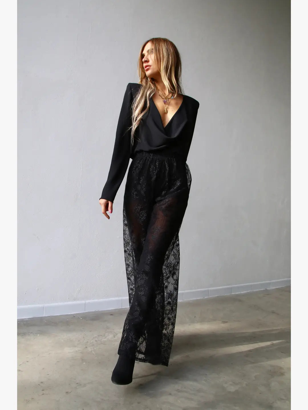 W5065 GONNA LUNGA AMPIA PIZZO NERO