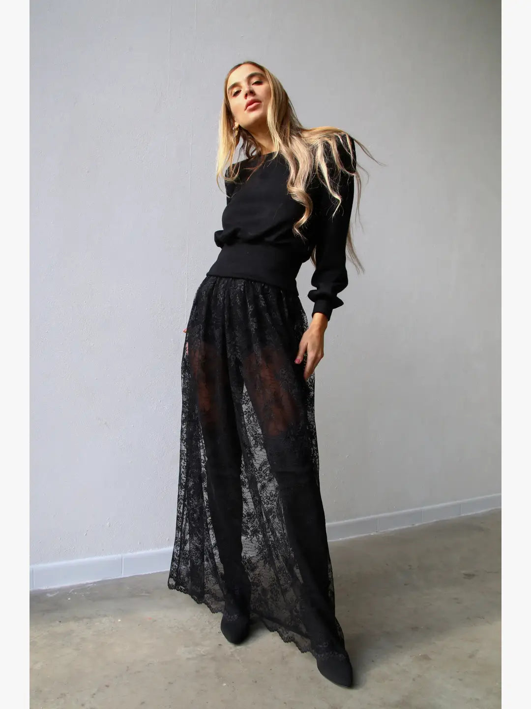 W5065 GONNA LUNGA AMPIA PIZZO NERO