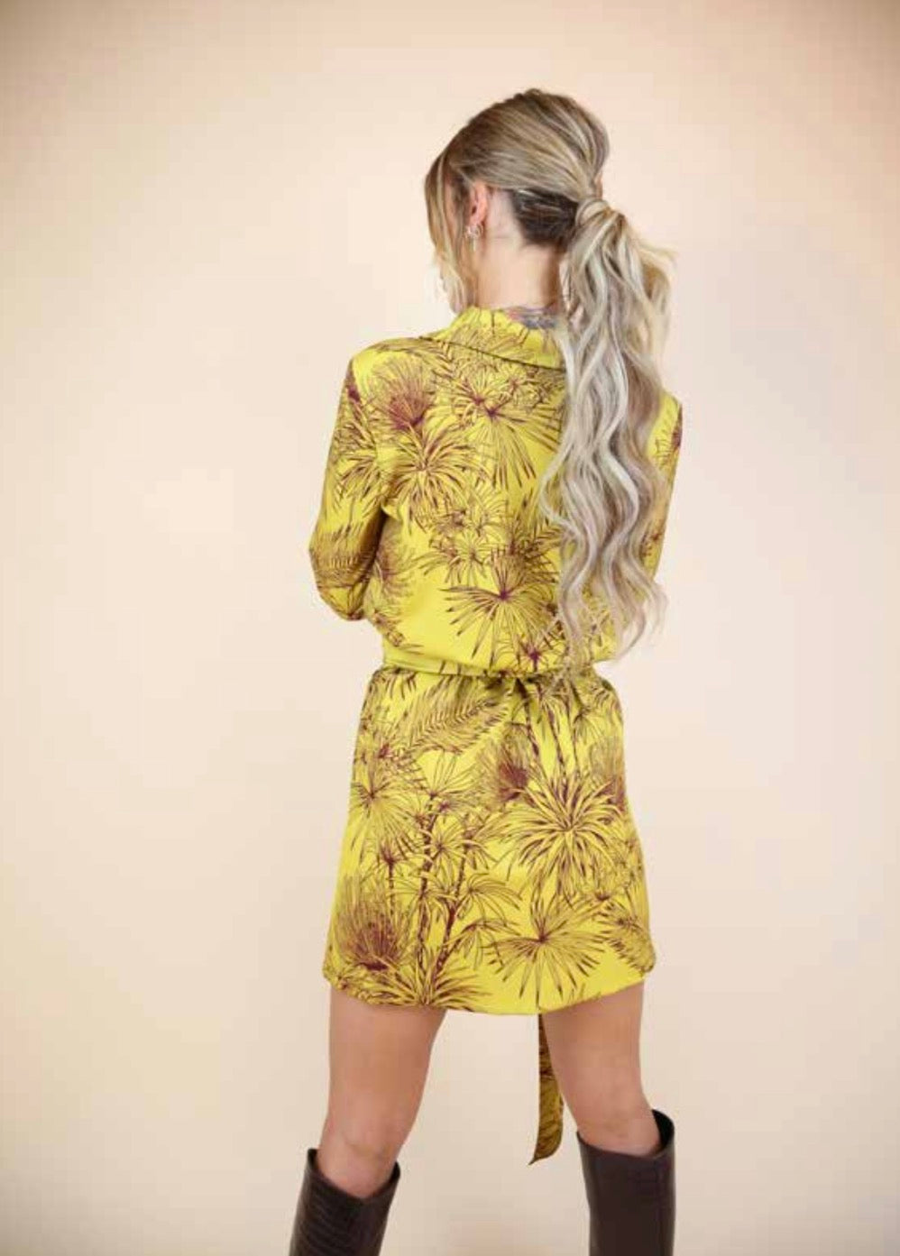 ABITO CREPE CON COLLETTO SENAPE  PALME BORDEAUX