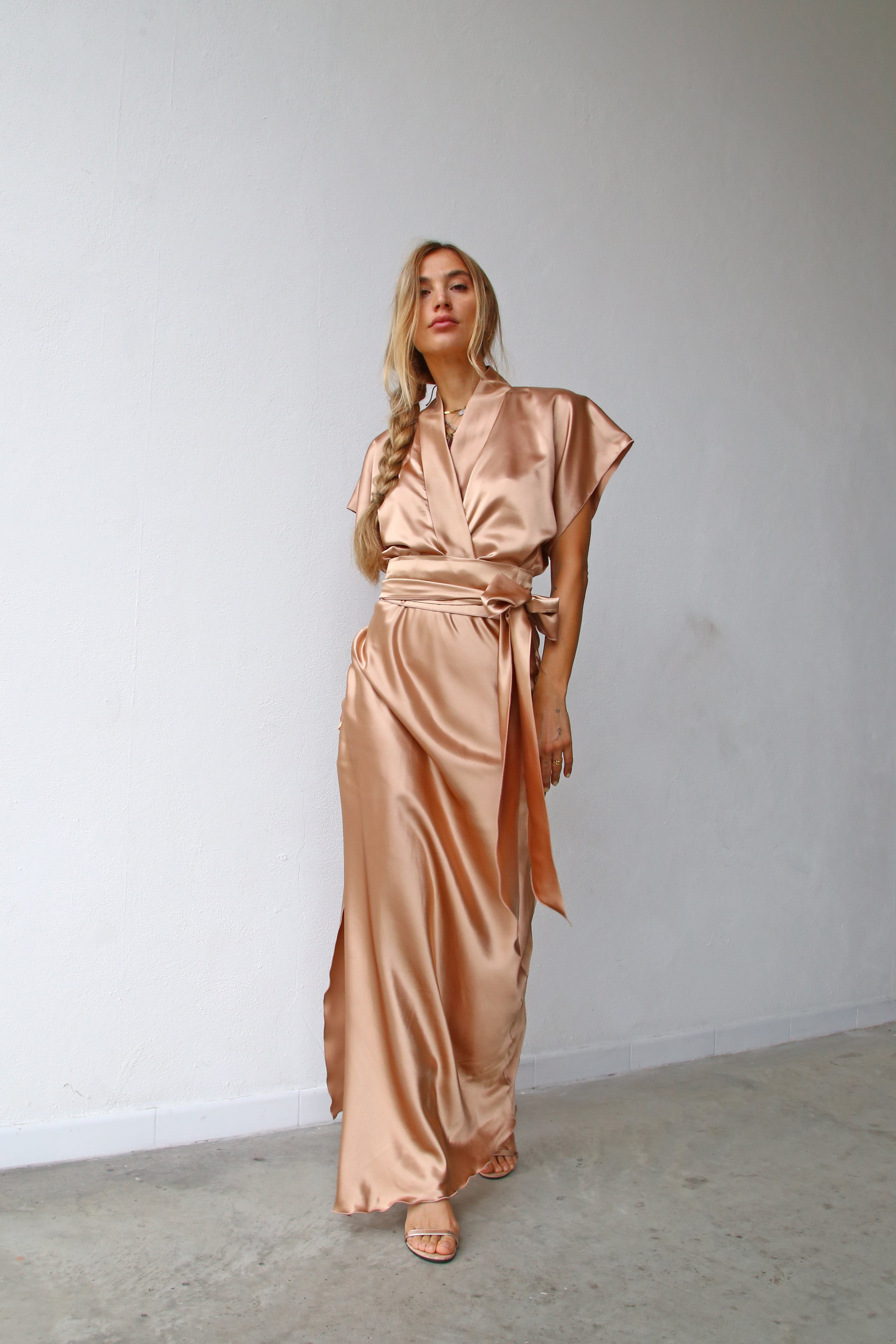F4165 ABITO COLONNA KIMONO INCROCIATO  CON CINTURA ORO SCURO