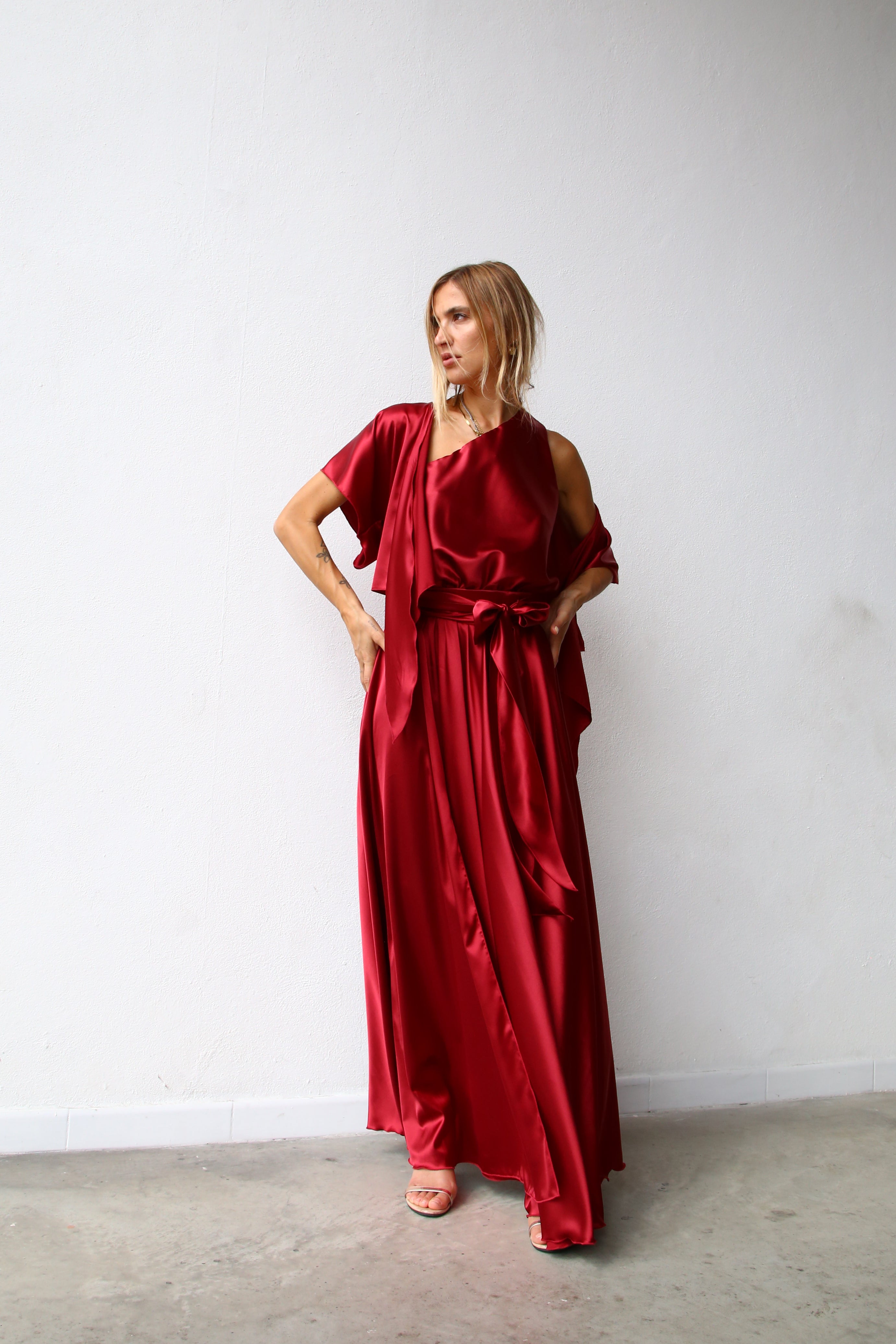 P3098 COPRISPALLE KIMONO CON FIOCCO BORDEAUX