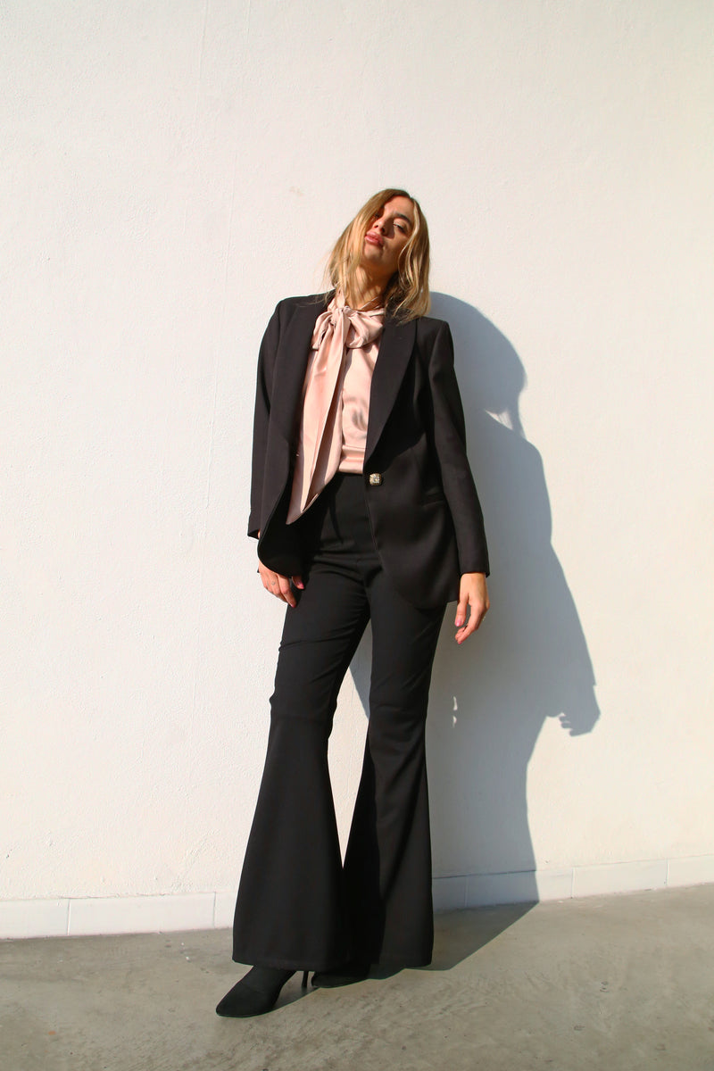 A6055 PANTALONI A ZAMPA CON ZIP NERO