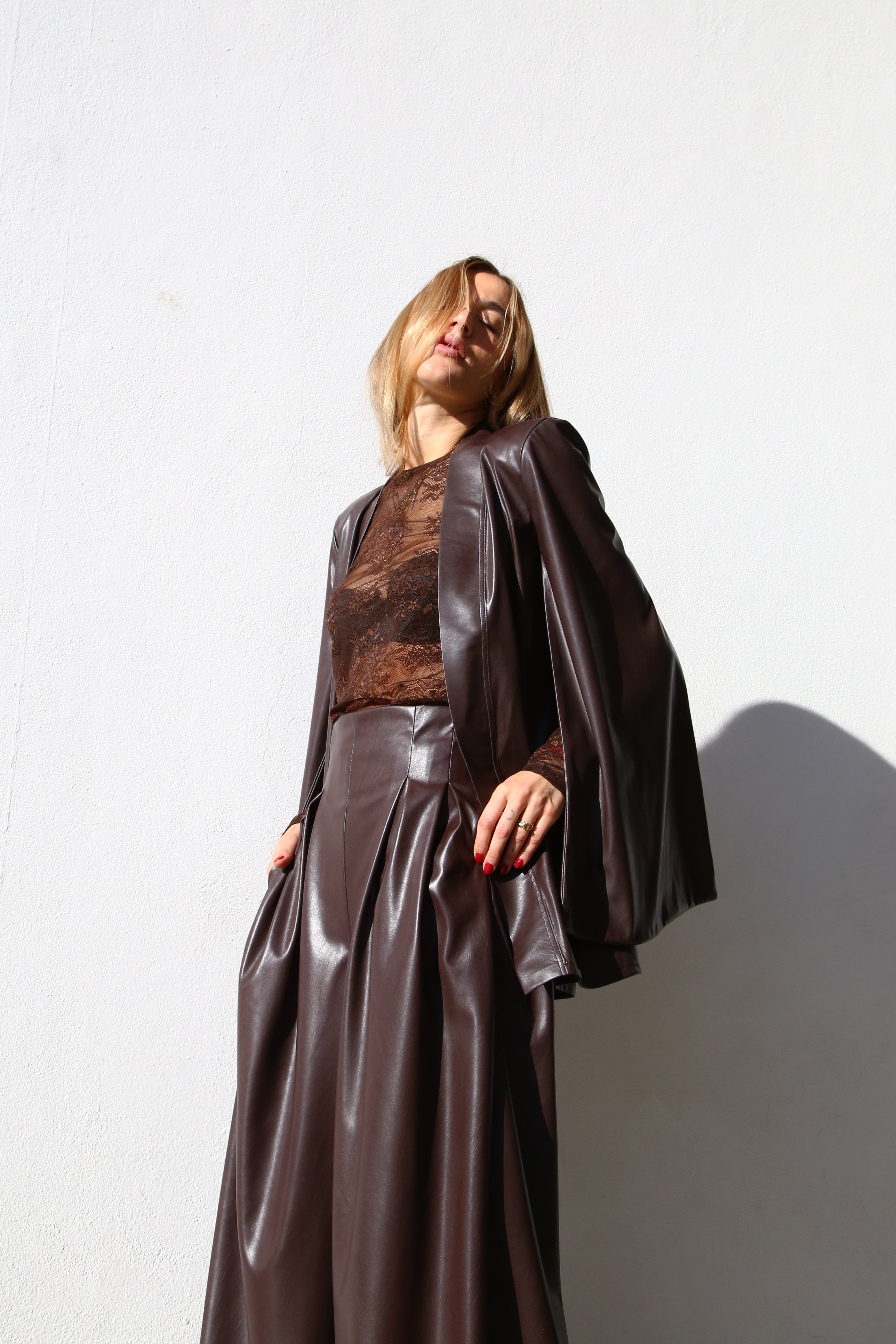 GIACCA LUNGA CUT OUT ECOPELLE MARRONE