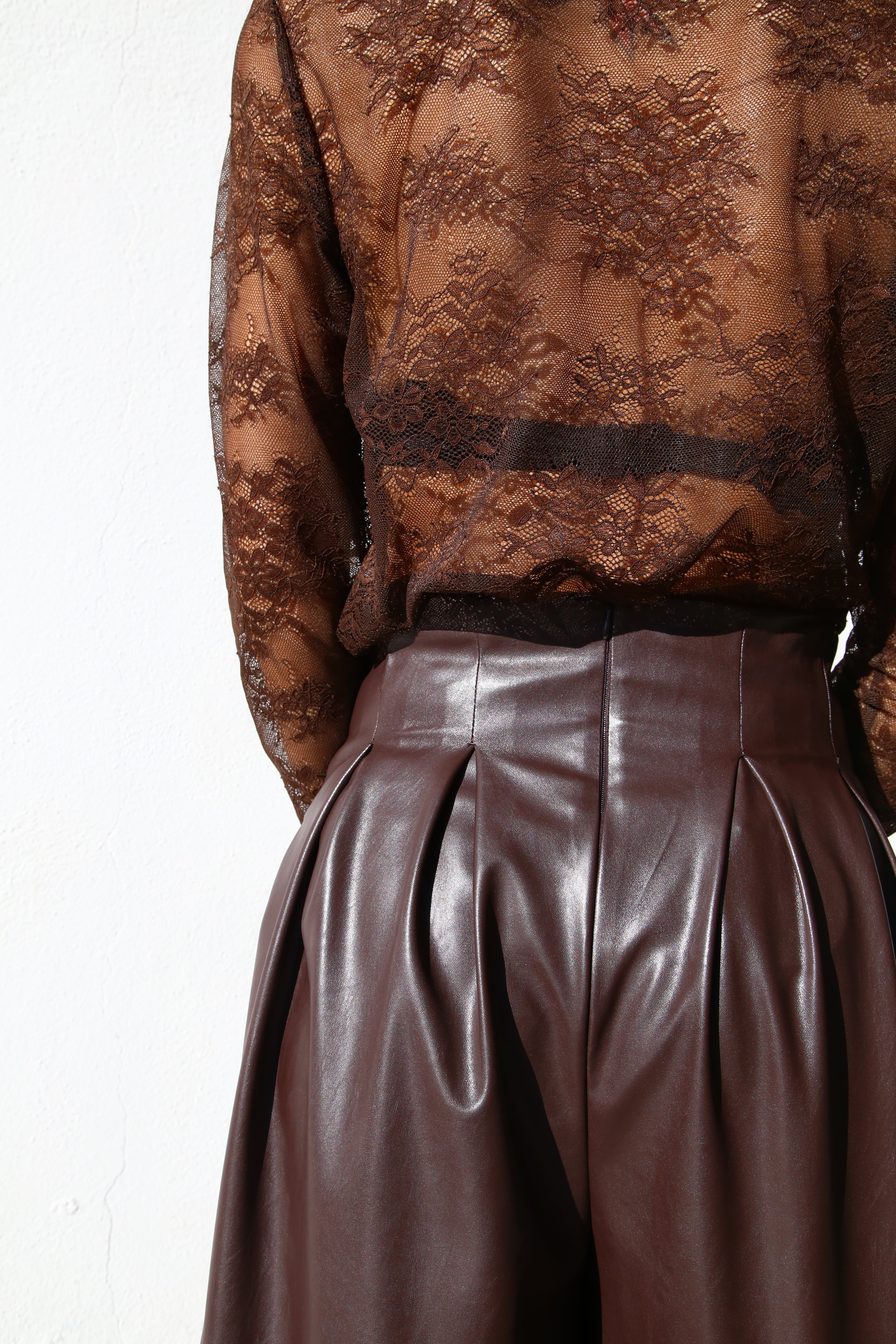 A6051E PANTALONI BUSTIER CON SCONTRI ECOPELLE MARRONE