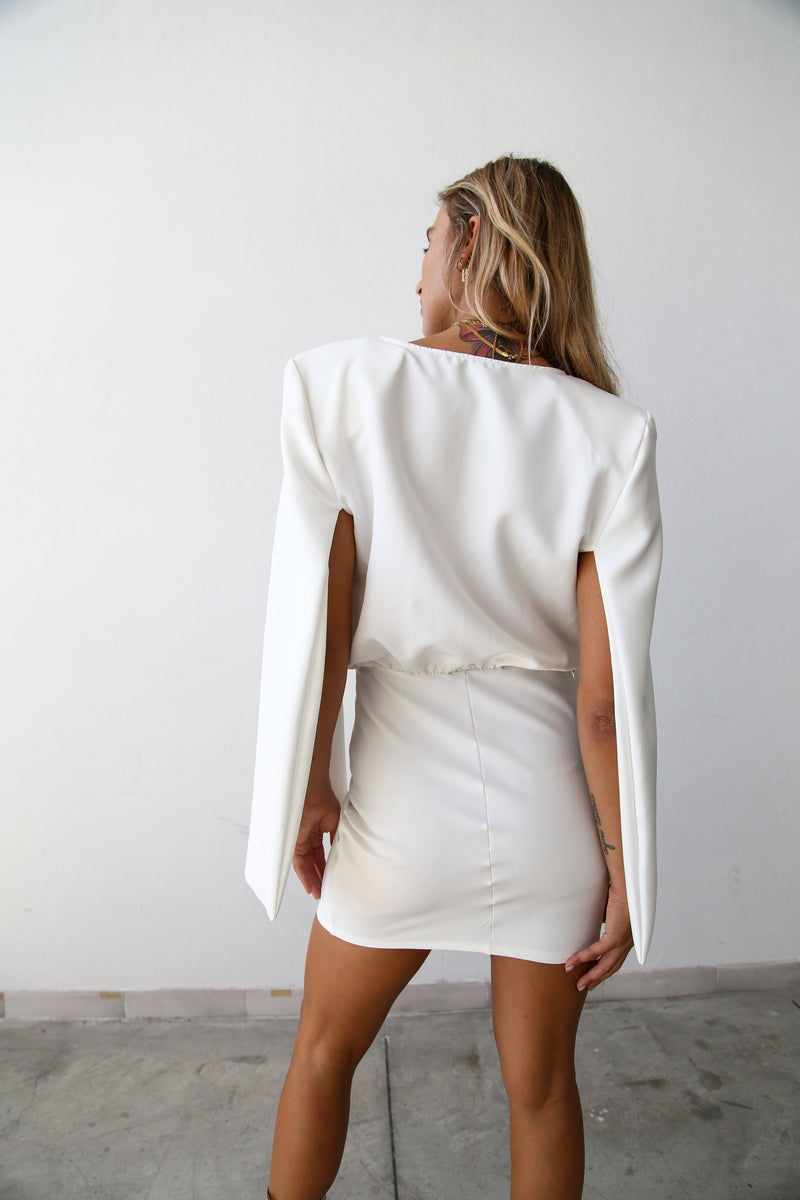 Abito corto con spalline maniche cut out bianco