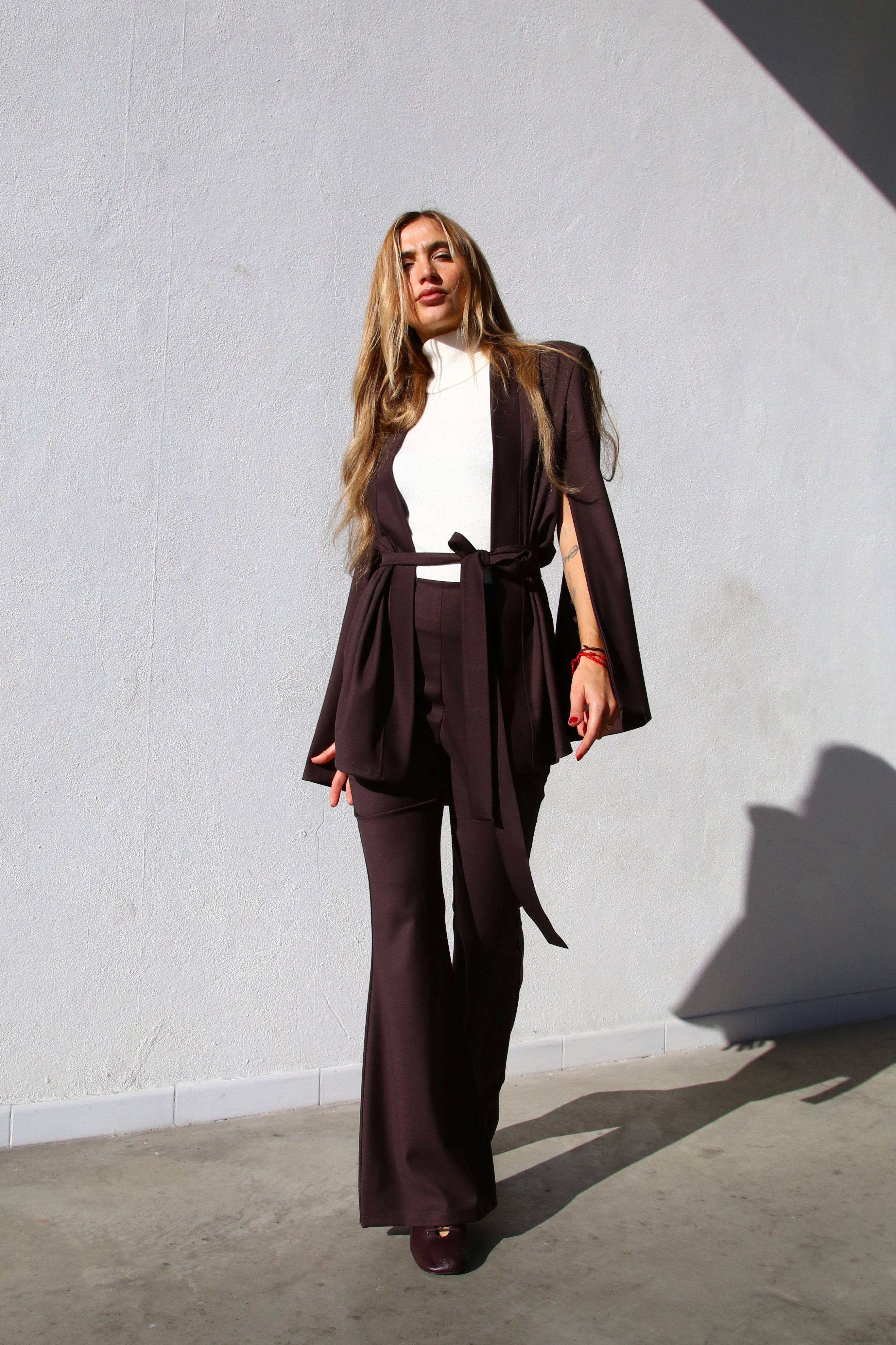 GIACCA LUNGA CUT OUT GABARDINA MARRONE