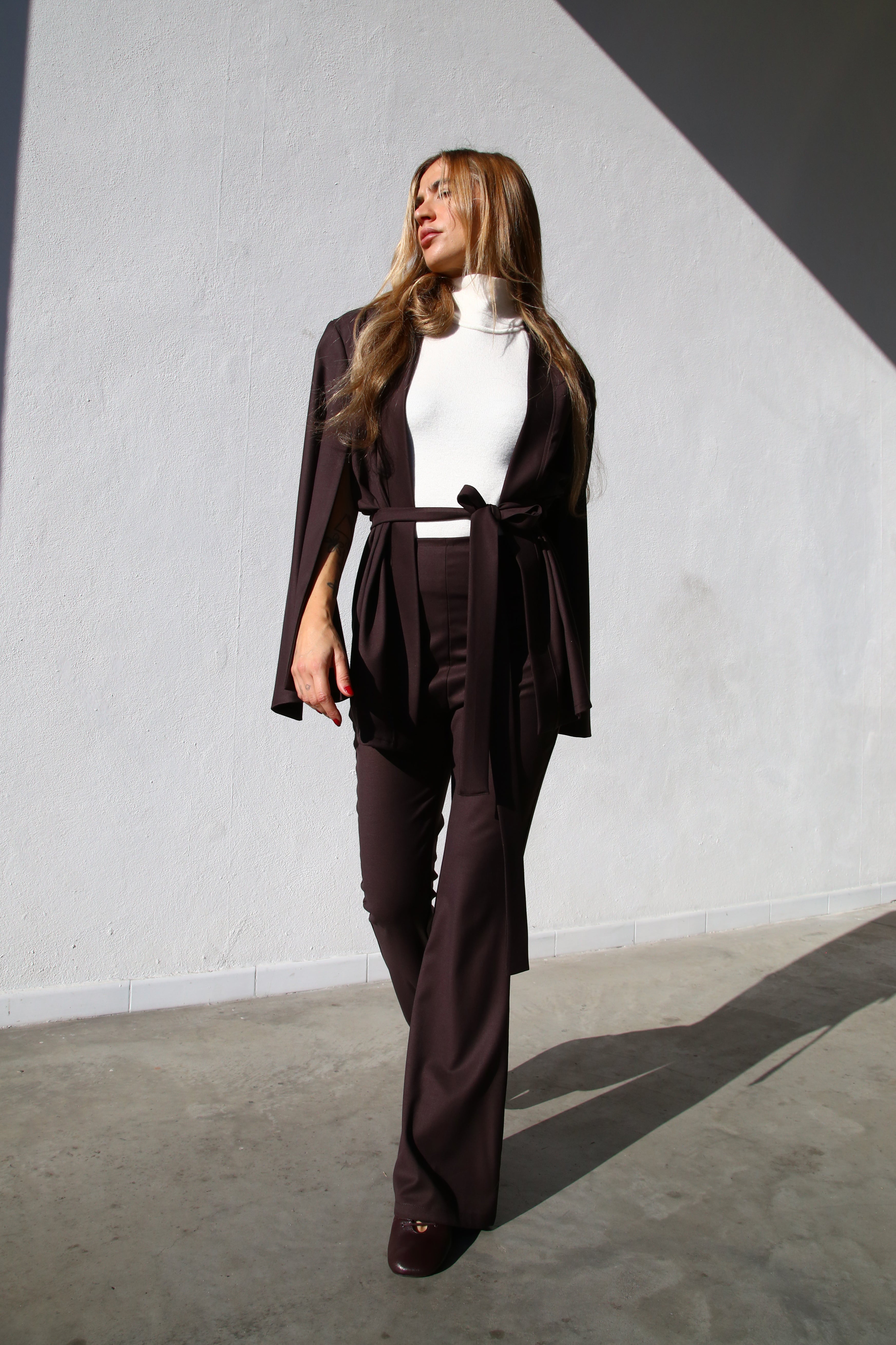 GIACCA LUNGA CUT OUT GABARDINA MARRONE