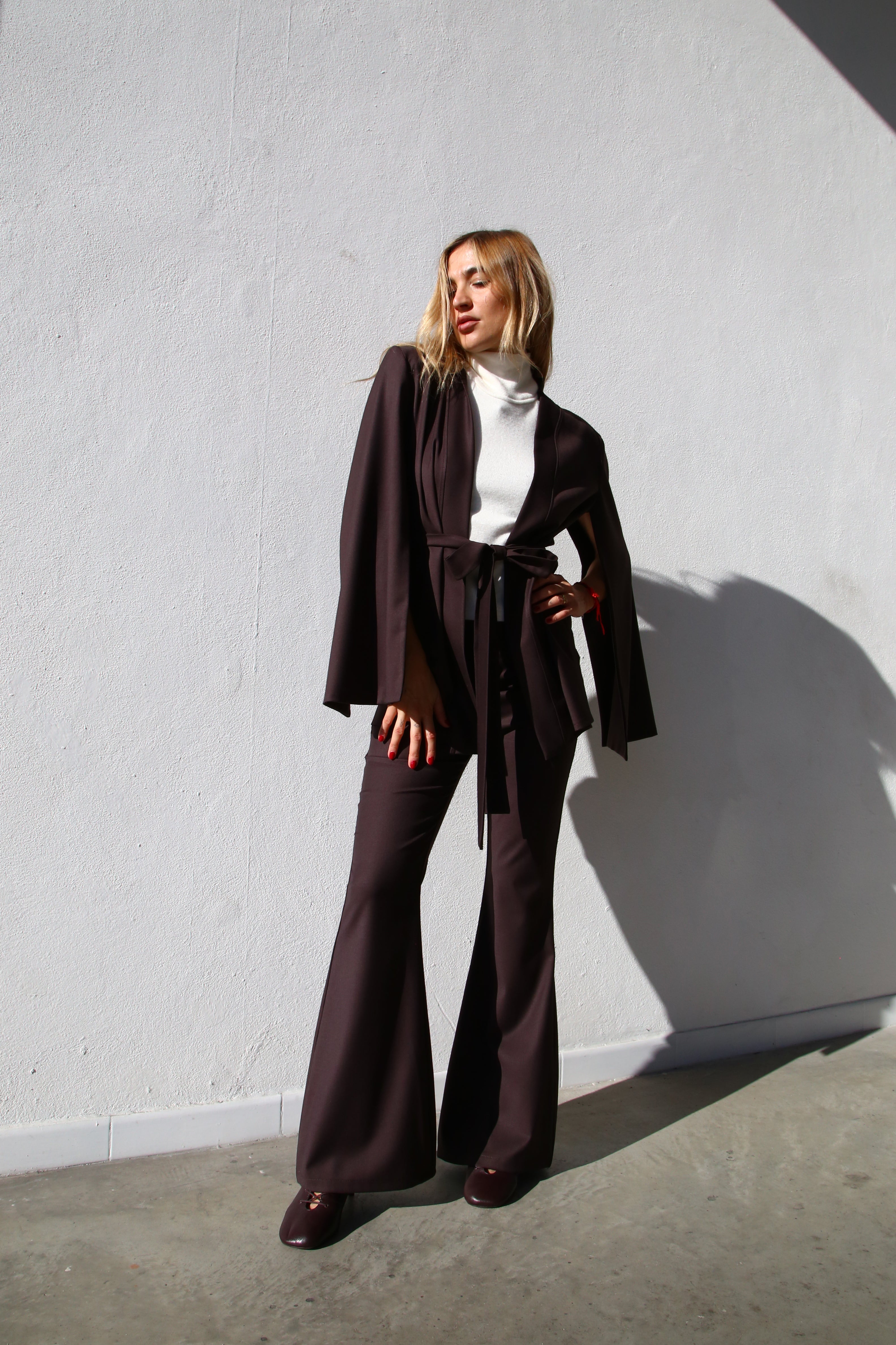 GIACCA LUNGA CUT OUT GABARDINA MARRONE