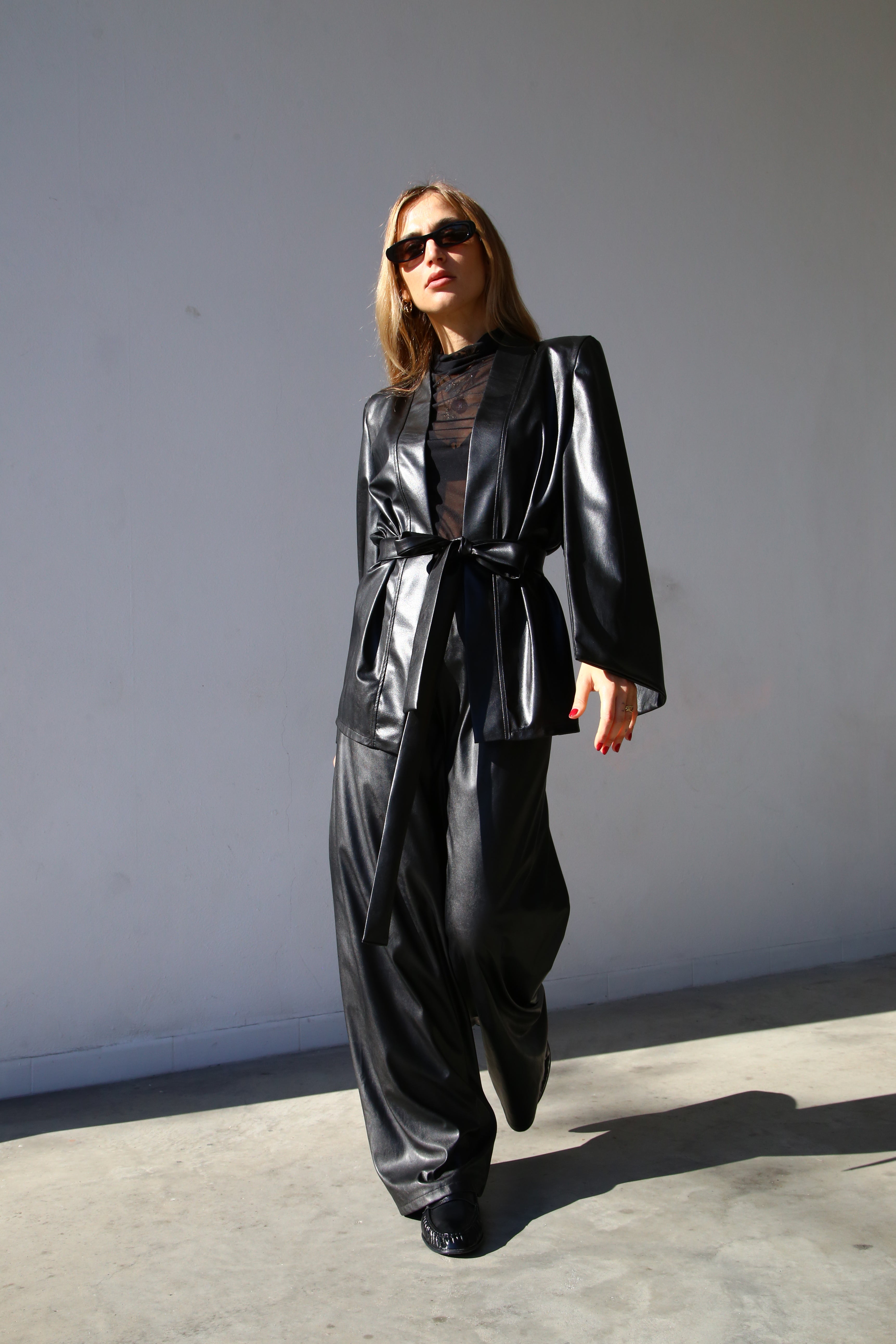 GIACCA LUNGA CUT OUT ECOPELLE NERO