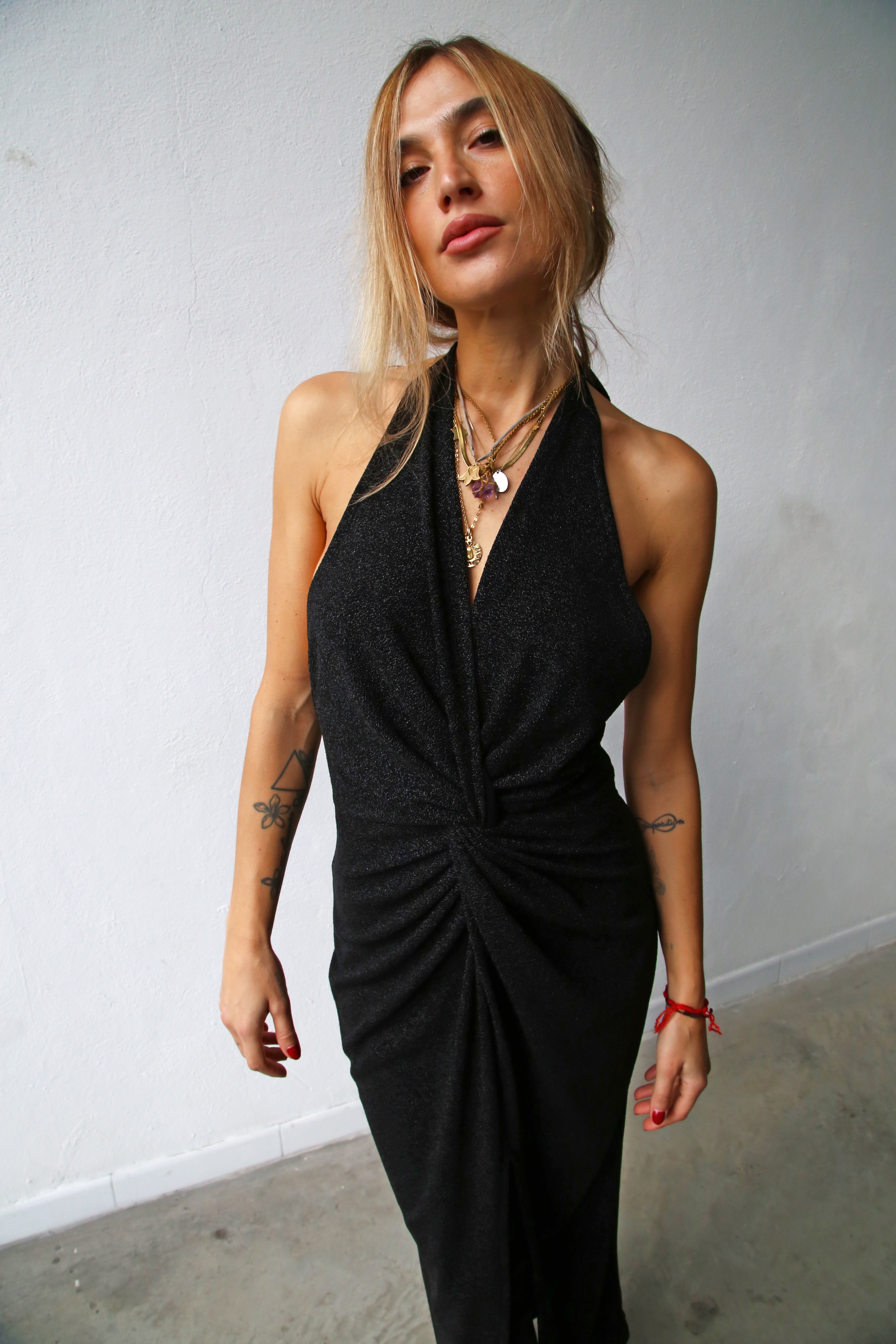 P6163 ABITO LUNGO NODO ALLACCIATO AL COLLO LUREX NERO