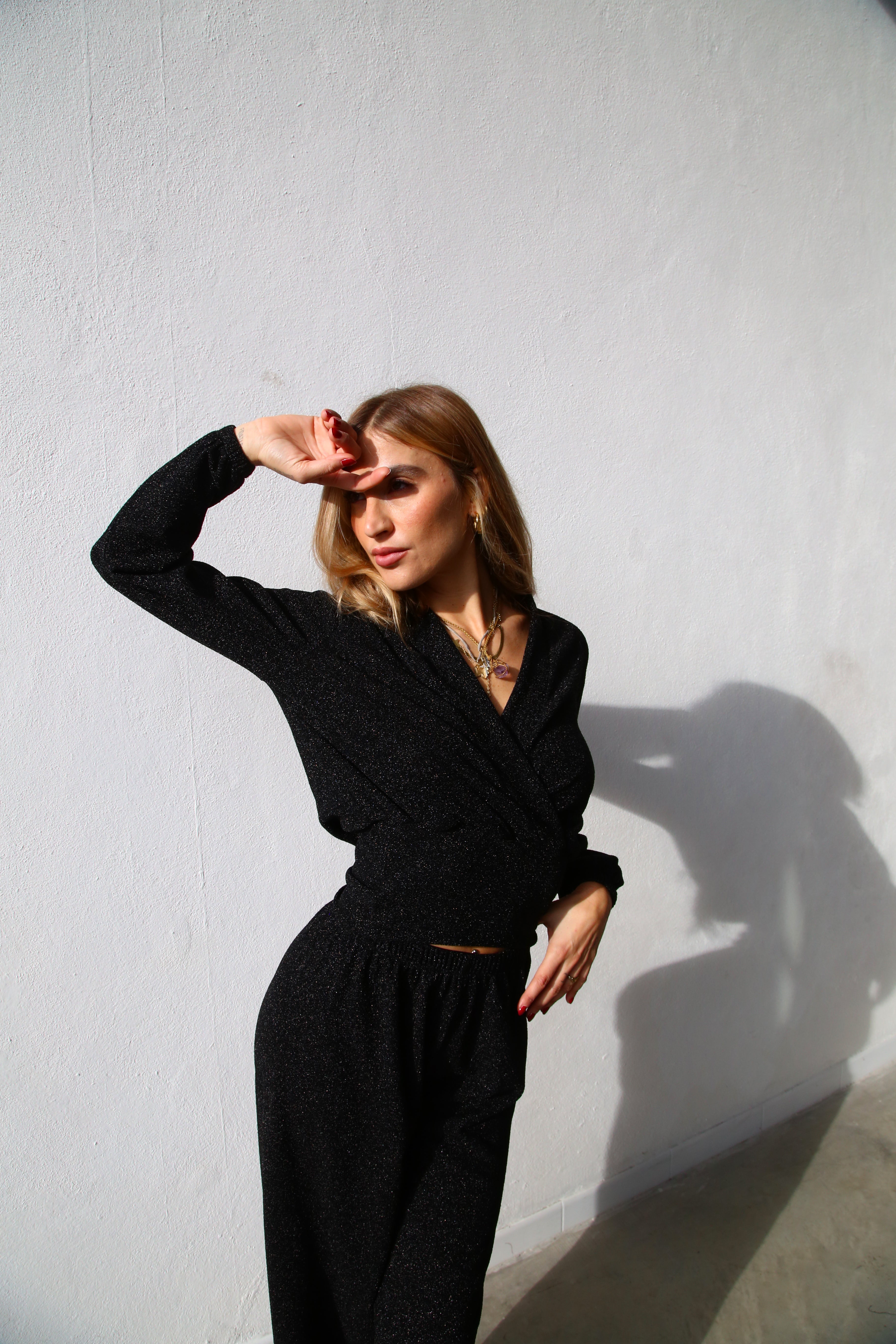 A3030 MAGLIA INCROCIATA CON FASCIONE LUREX NERO