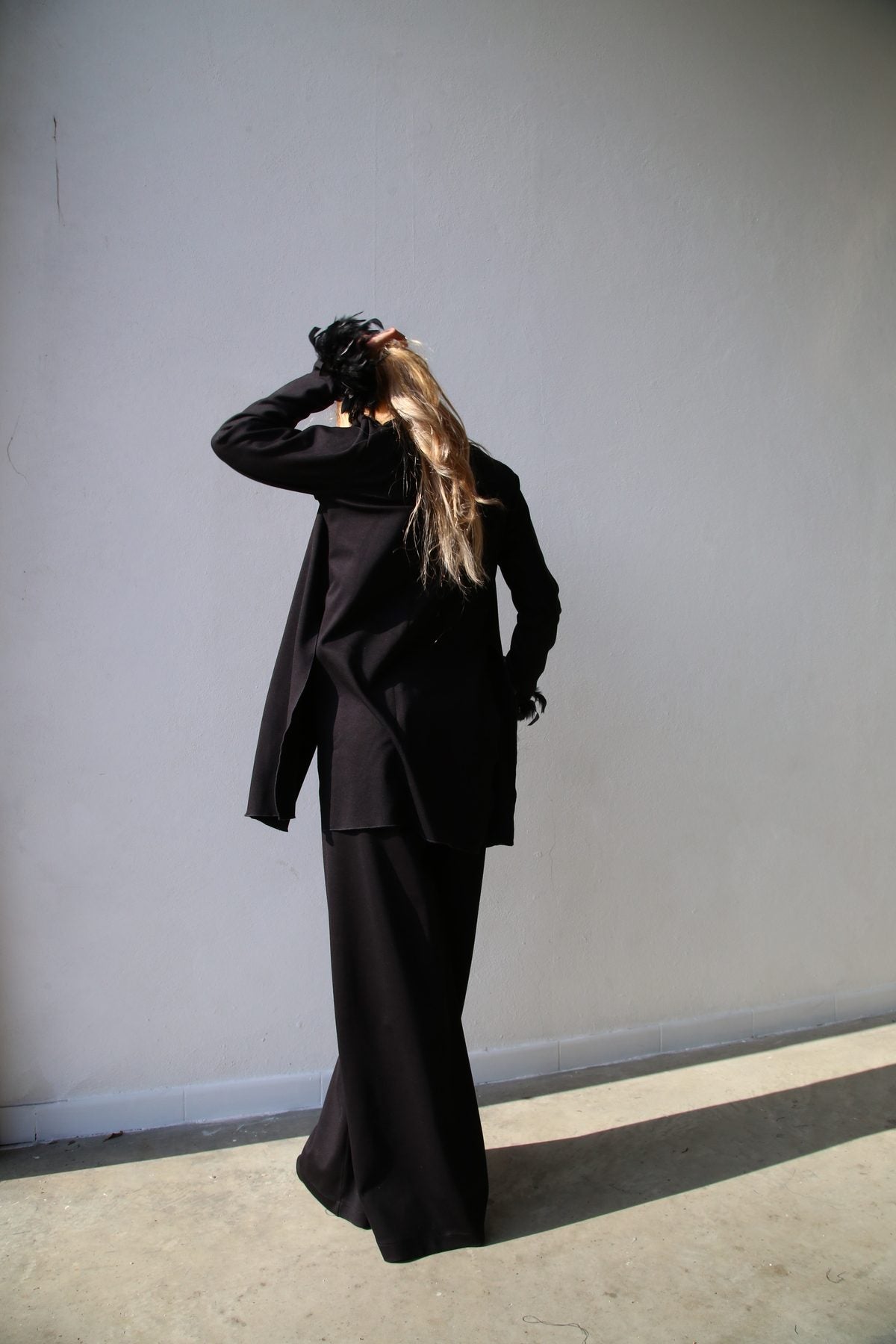 W5093 Cardigan con spacchi crepe nero