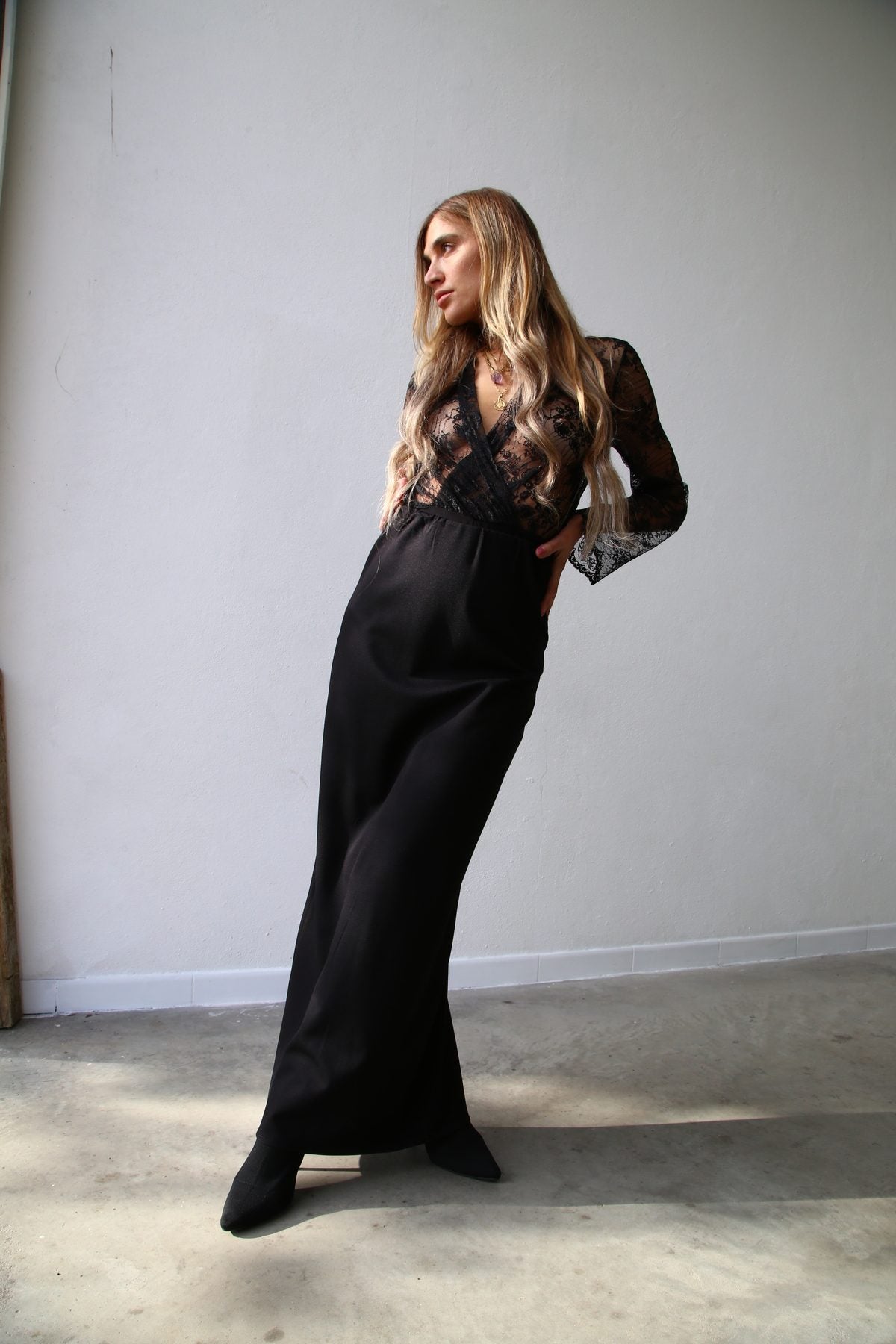 W5064 Gonna lunga colonna  crepe nero