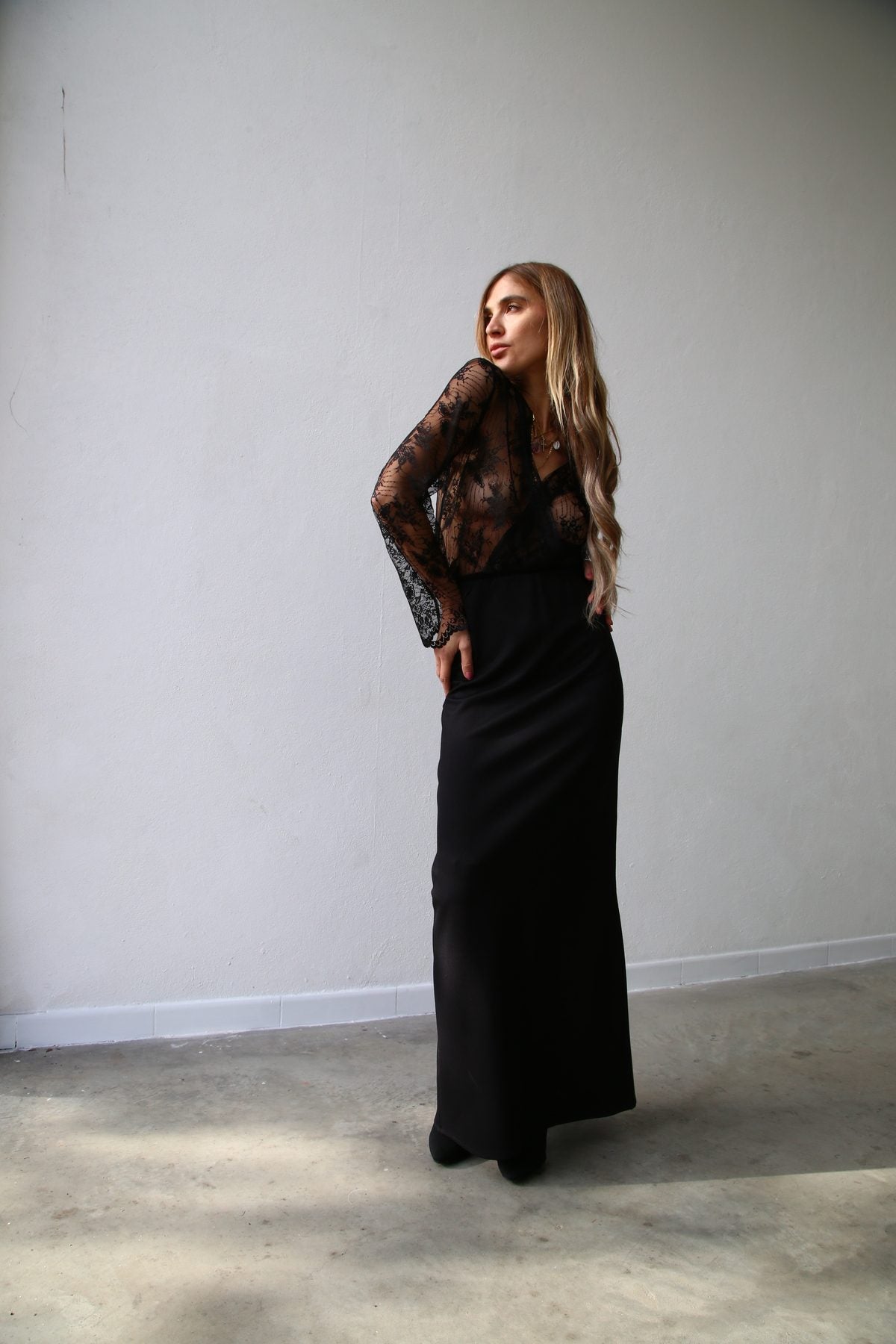 W5064 Gonna lunga colonna  crepe nero