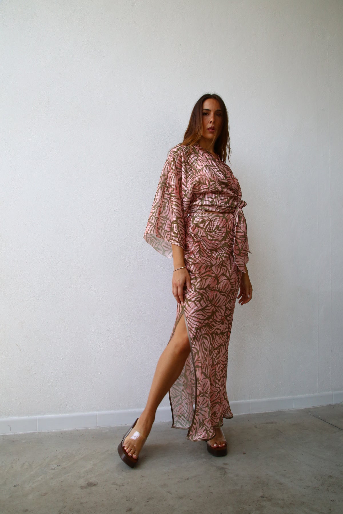 E2020 CAMICIA KIMONO CON FUSCIACCA F7 LUREX PESCA FOGLIE VERDI