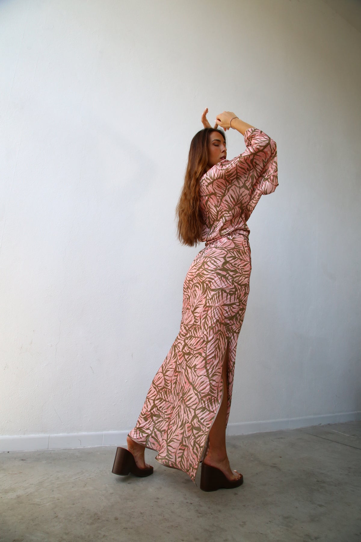 E2020 CAMICIA KIMONO CON FUSCIACCA F7 LUREX PESCA FOGLIE VERDI