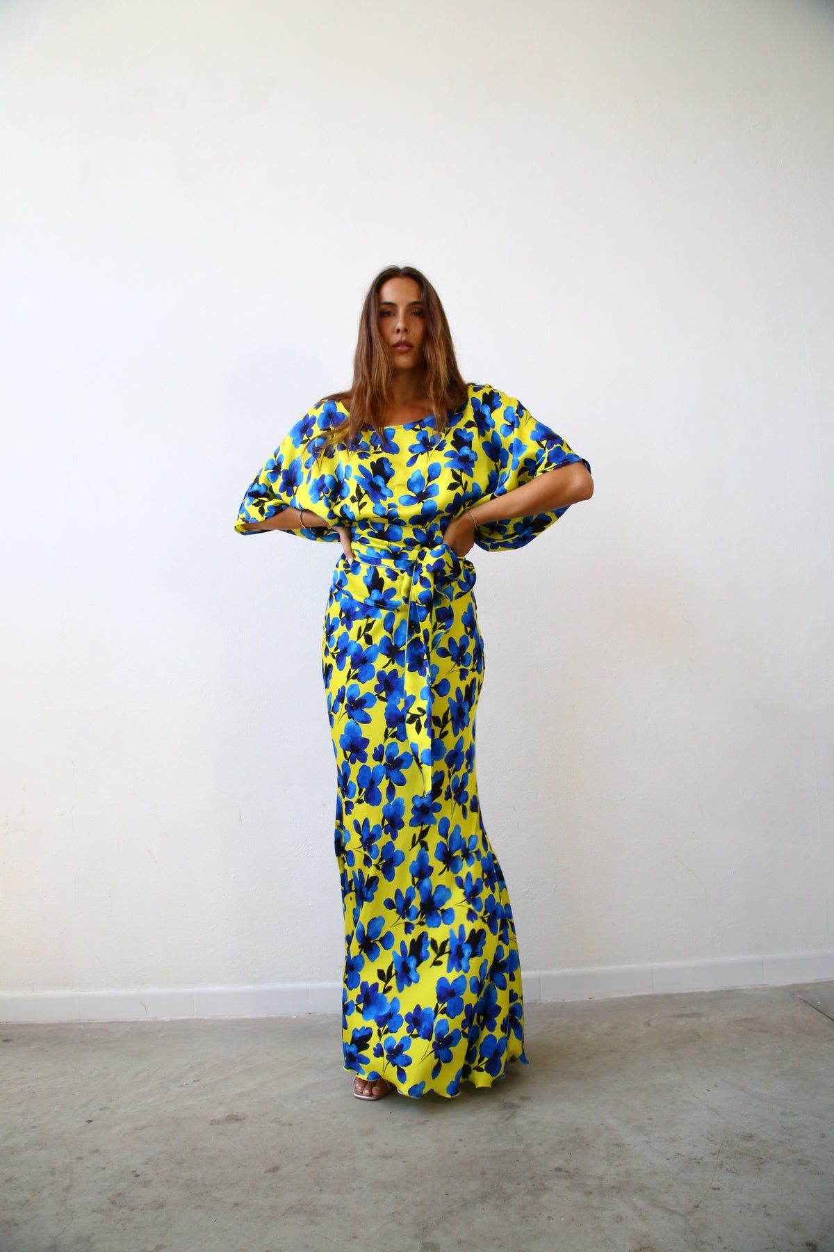 E2021 CAMICIA SCATOLETTA F1 VISCOSA FIORI GIALLO BLU