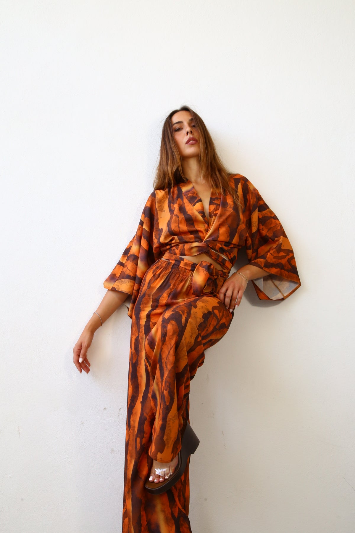 E2020 CAMICIA KIMONO CON FUSCIACCA F3 VISCOSA ZEBRATO MARRONE