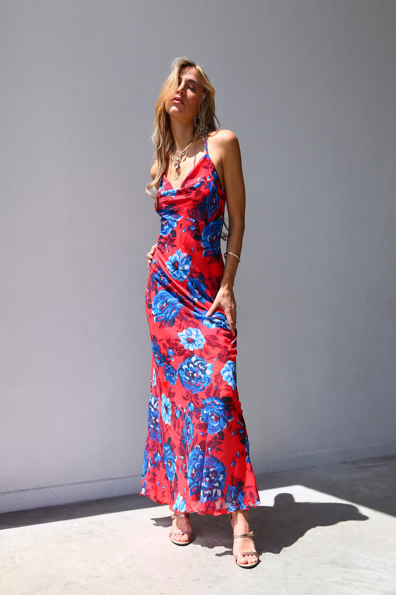 E2163 ABITO LUNGO COLLO CROLLATO SVASATO VOILLE FIORI ROSSO/BLU