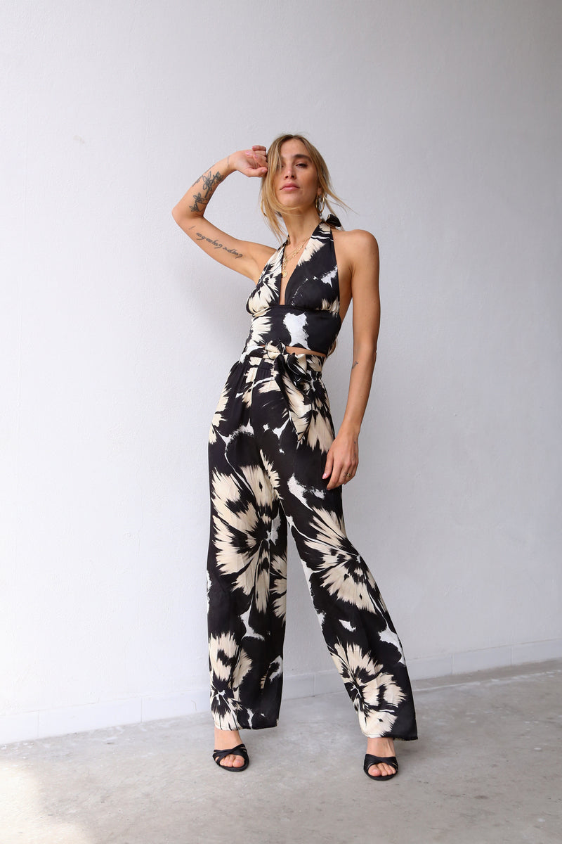 P3010 TOP MARILYN WITH SASH F1 VISCOSE FLORAL BLACK WHITE