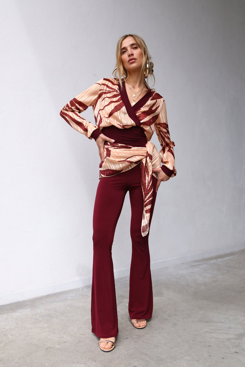 P4029 CAMICIA INCROCIATA CON FASCIONE DEVOIREE PALME BORDEAUX SFONDO CIPRIA