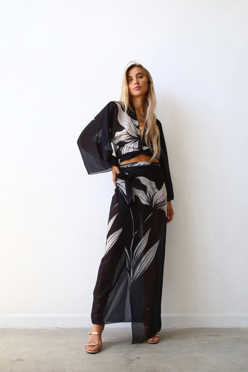 P3067 GONNA A PAREO FANTASIA BLACK FLOWER