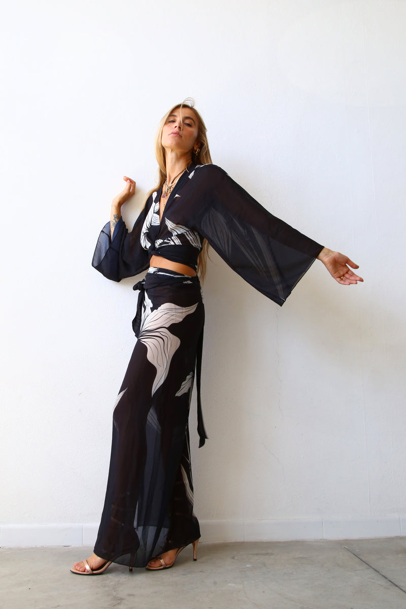 P3067 GONNA A PAREO FANTASIA BLACK FLOWER