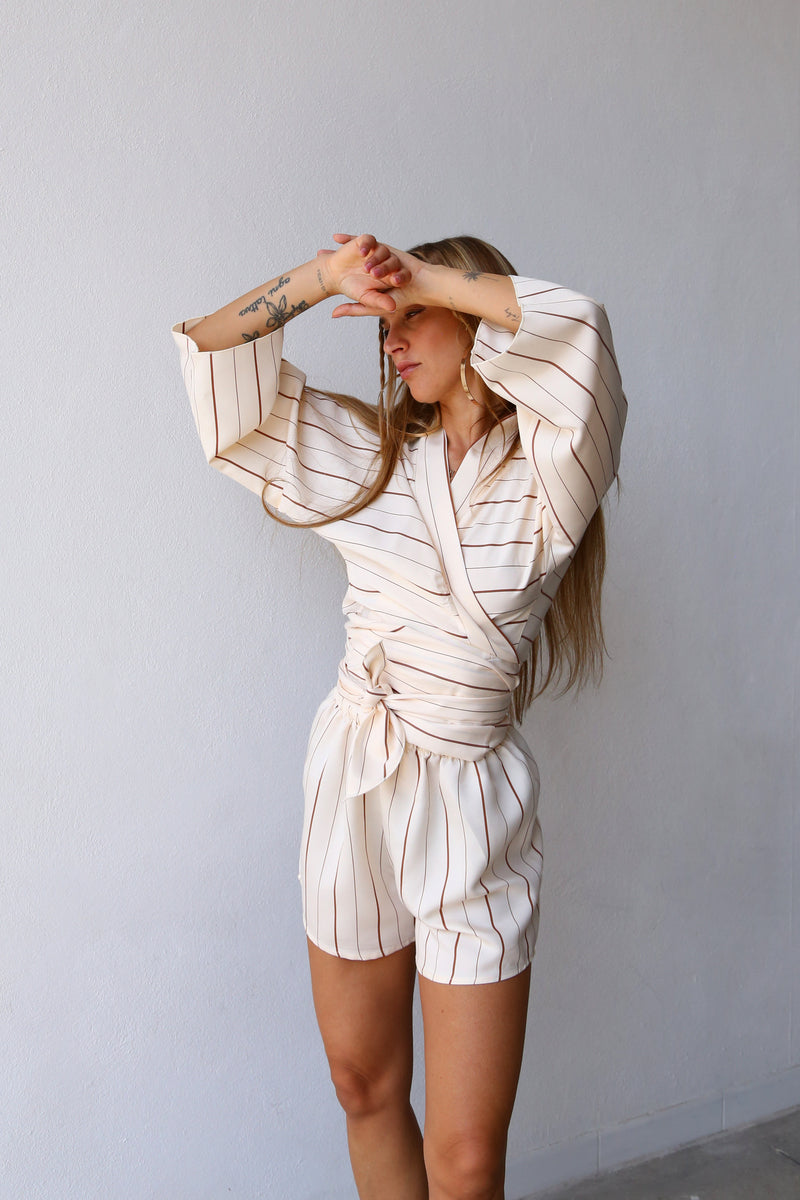 P4032 CAMICIA MANICA A KIMONO CON FUSCIACCA VISCOSA GESSATO PANNA E MARRONE