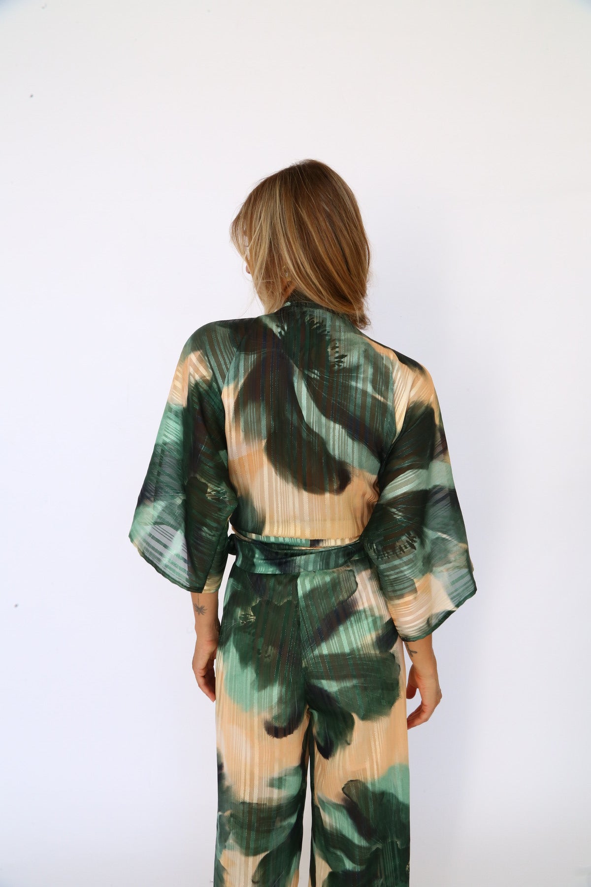 Kimono shirt with devoré floral sash, bottle green