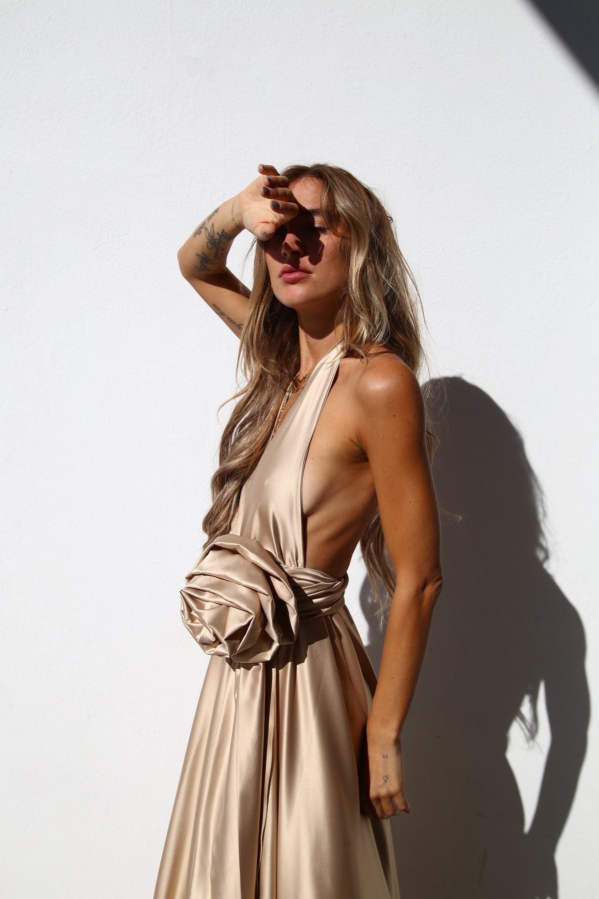 P3169 ABITO LUNGO COPPE MARILYN A RUOTA CON CINTURA ORO